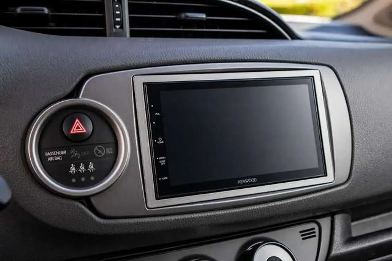 Toyota Yaris Yaris — photo 15