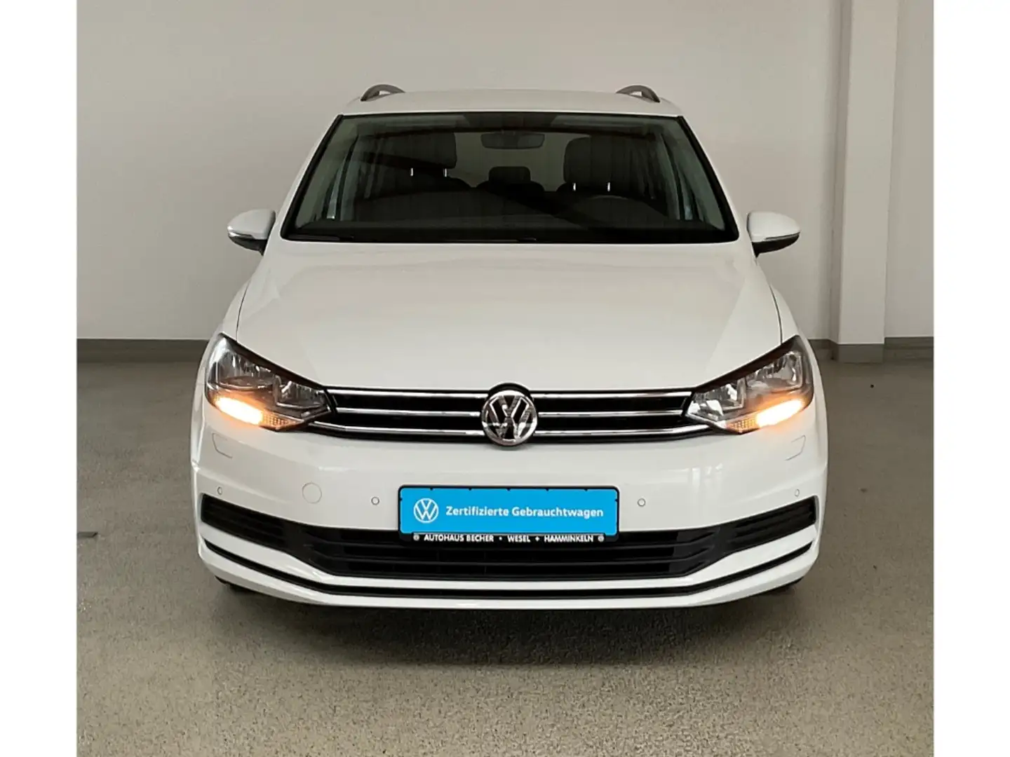 Volkswagen Touran 1.5 TSI DSG Active /AHK/Navi/LED/PDC White - 2