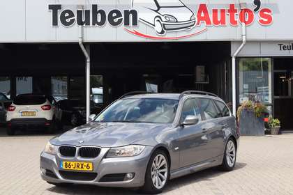 BMW 320 3-serie Touring 320i Business Line Afneembare Trek
