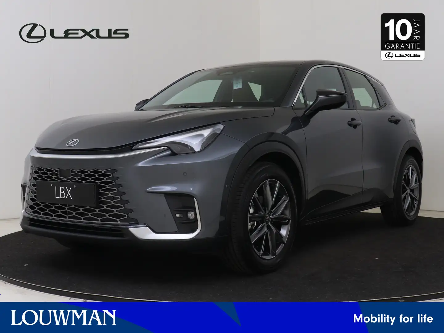 lexus lbx
