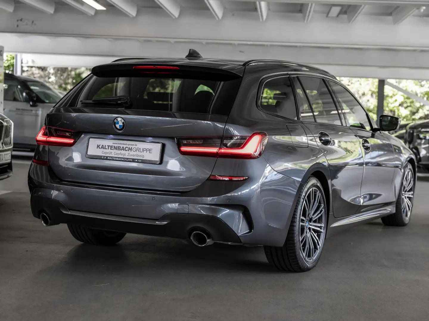 BMW 330 d Touring M-Sport LED NAVI SHZ PDC KEYLESS Gris - 2