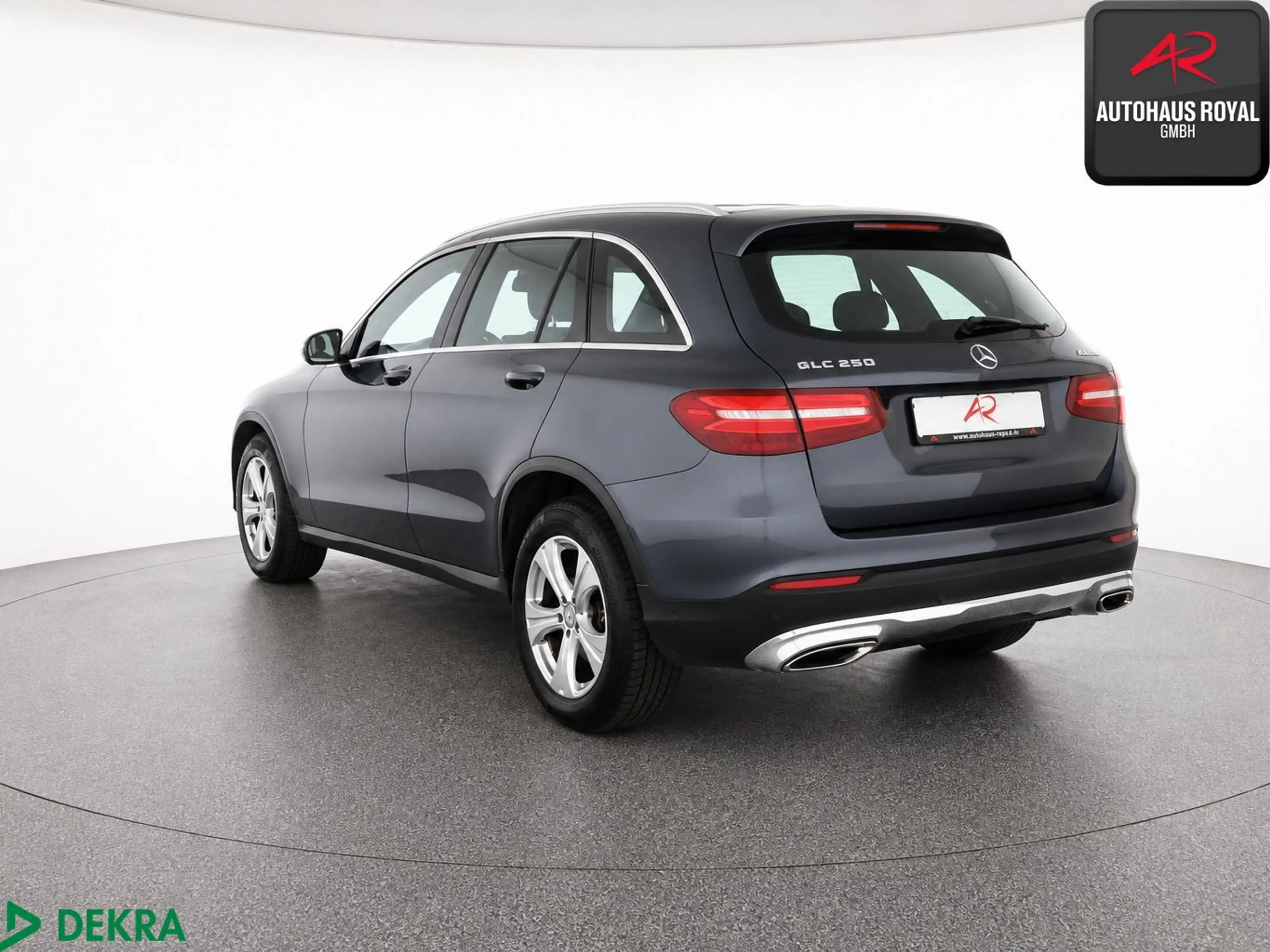 Mercedes-Benz GLC 250 4M EXCLUSIVE KAMERA,PARKASSISTENT,NAVI — photo 3