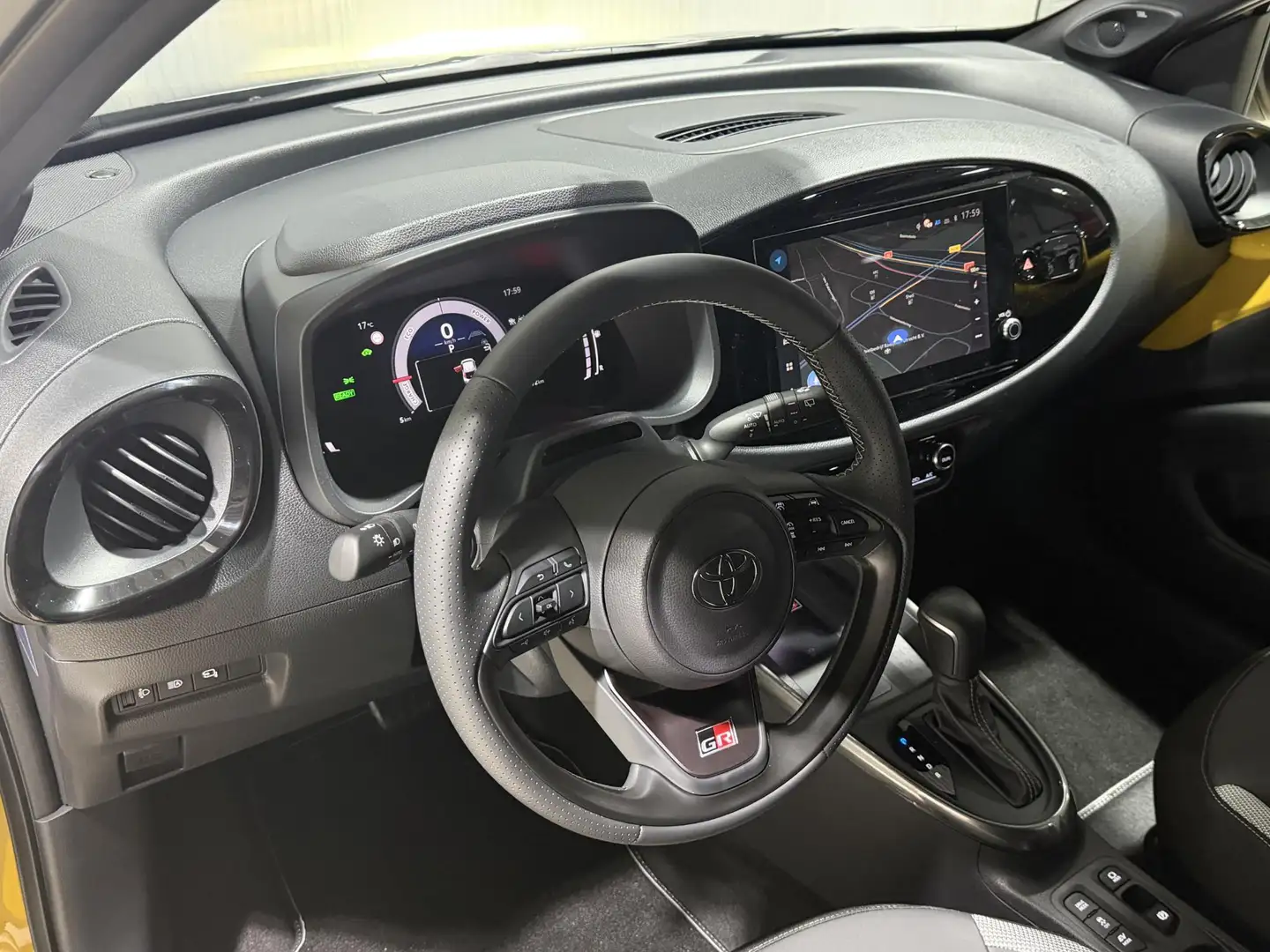 Toyota Aygo X Hybrid 115 GR Sport NIEUW MODEL | JBL-AUDIO | 18'' - 2