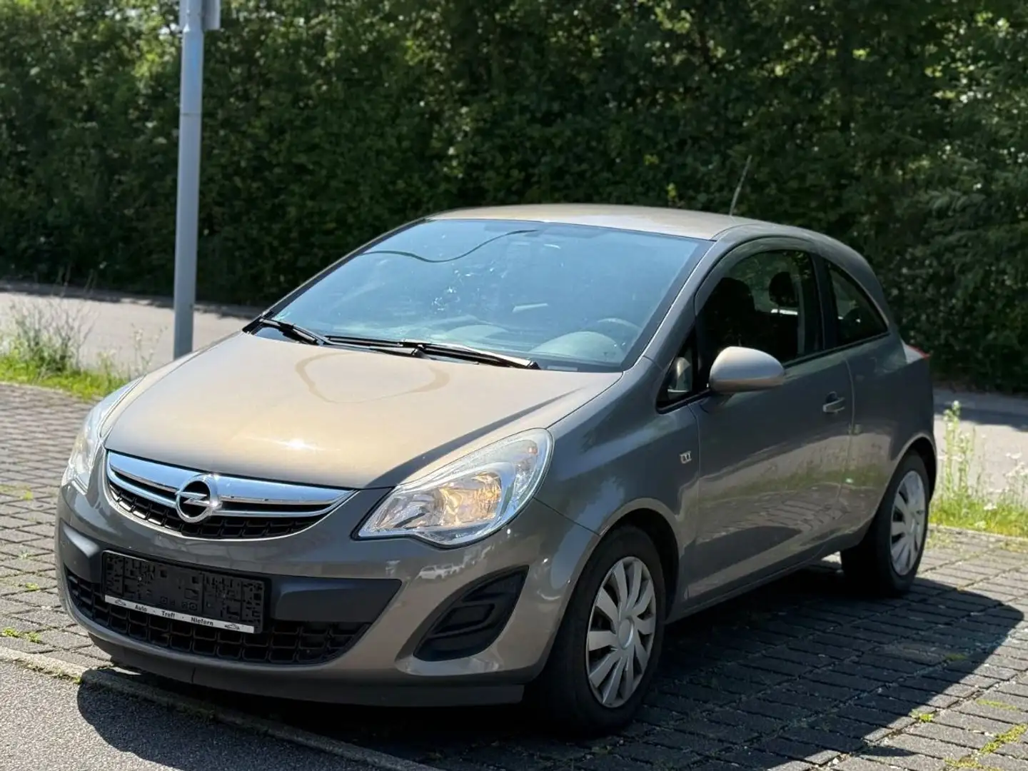 Opel Corsa D 1.2 Selection/TÜv 10.2025 Weiß - 1