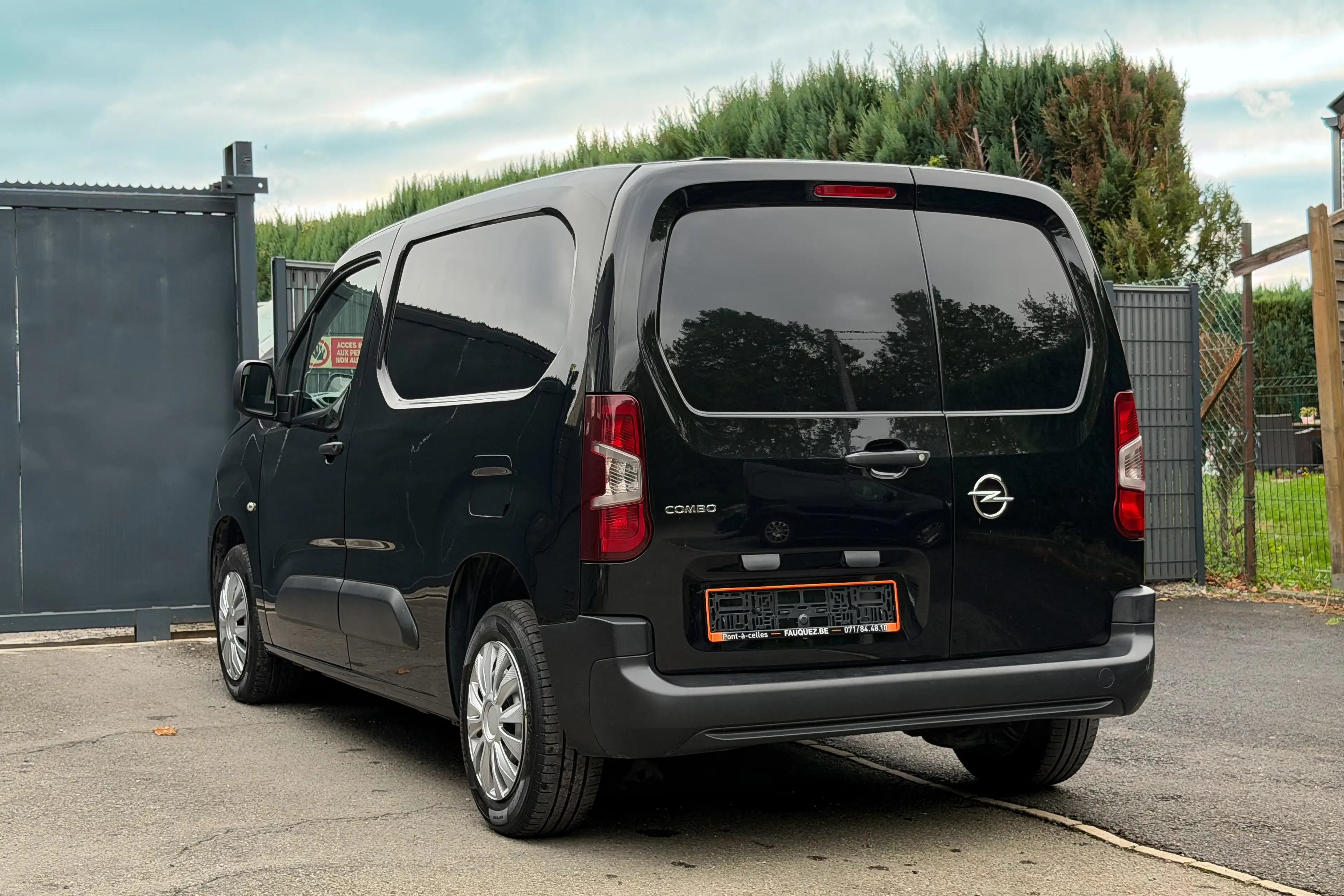 Peugeot Partner | 3 places - 60.300 kms | Garantie 12 mois — photo 9