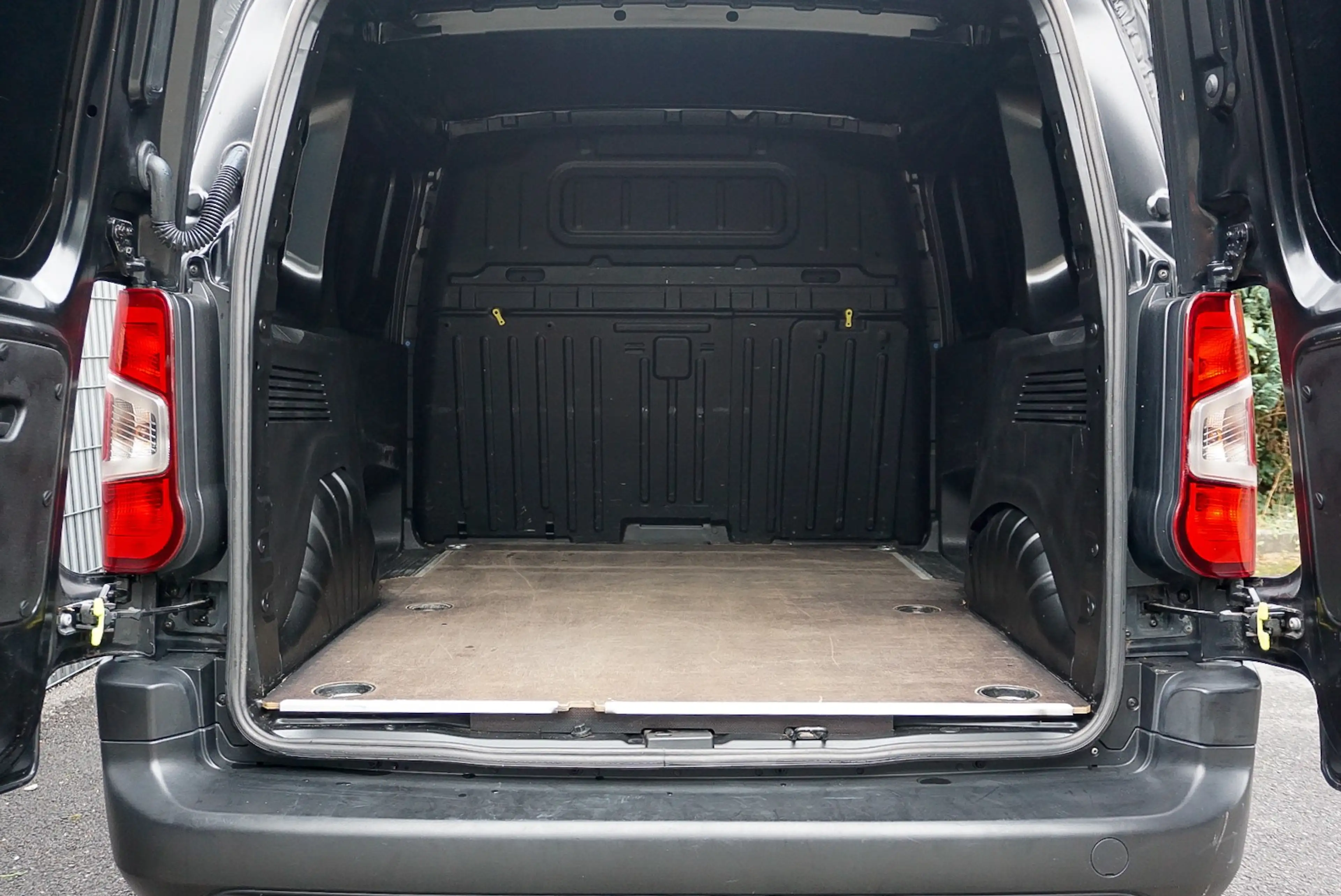 Peugeot Partner | 3 places - 60.300 kms | Garantie 12 mois — photo 10