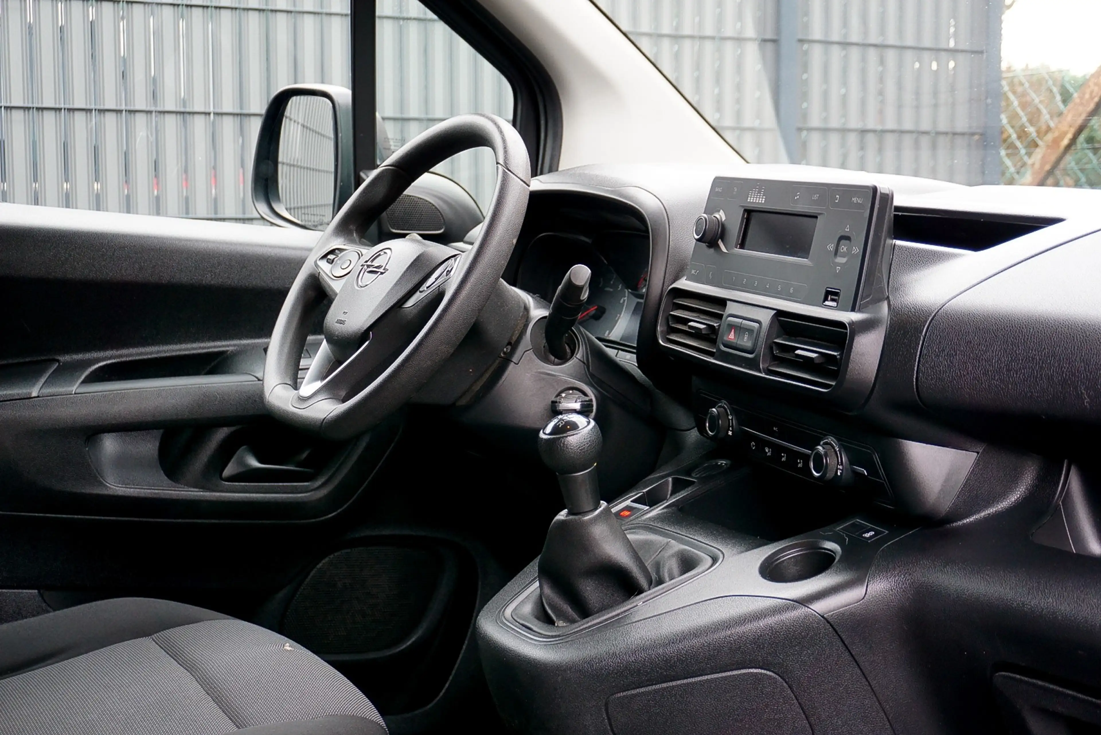 Peugeot Partner | 3 places - 60.300 kms | Garantie 12 mois — photo 15