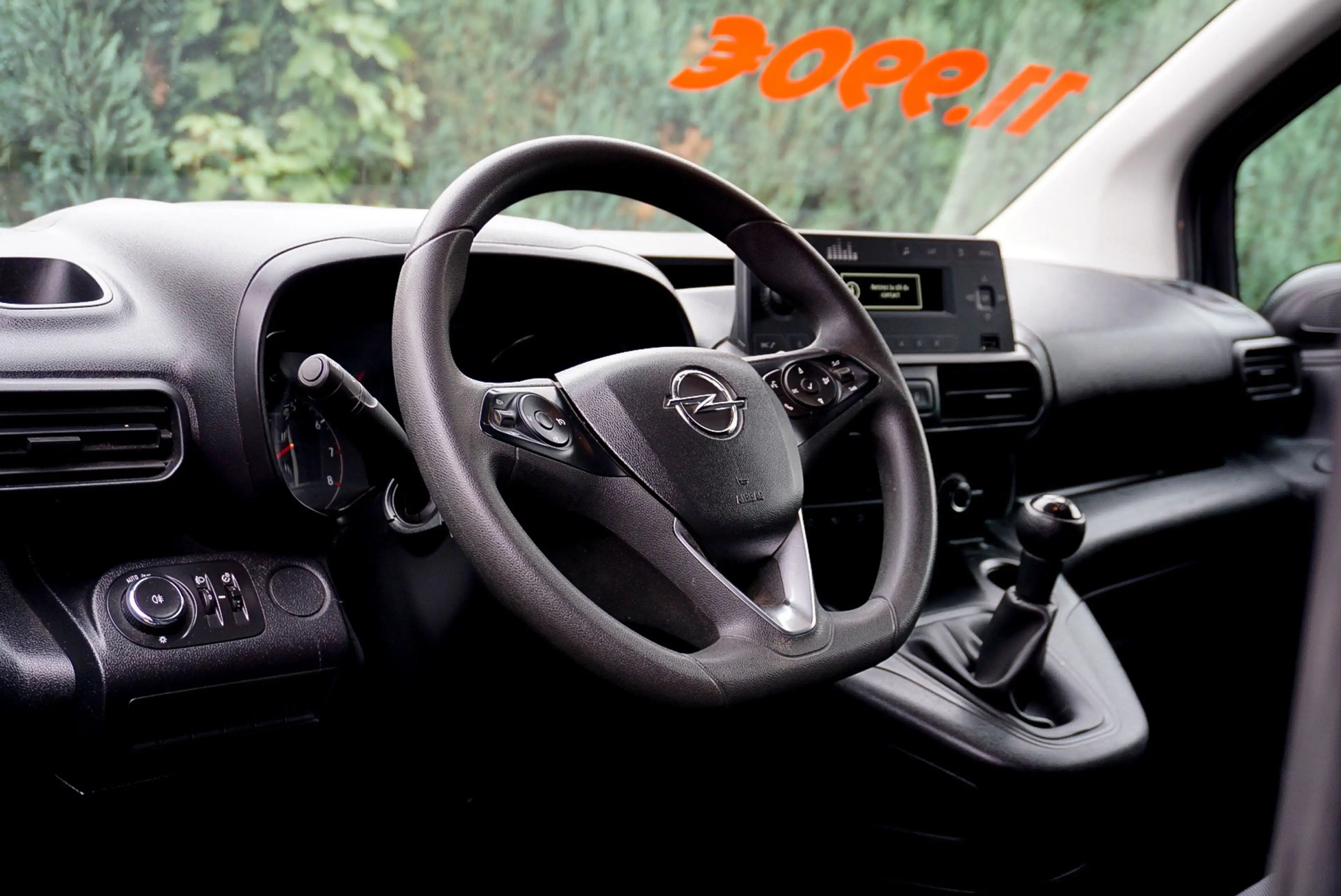 Peugeot Partner | 3 places - 60.300 kms | Garantie 12 mois — photo 13