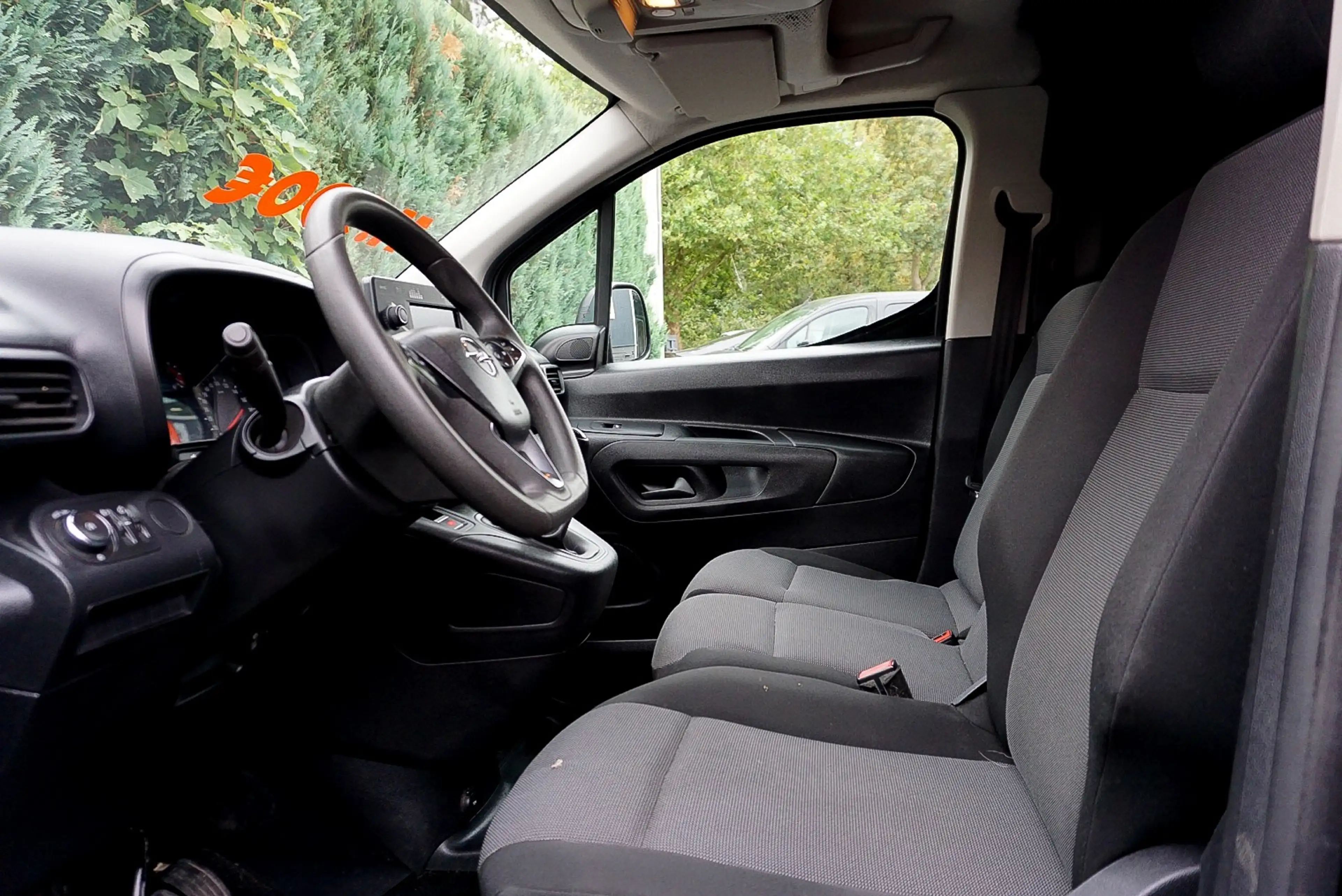 Peugeot Partner | 3 places - 60.300 kms | Garantie 12 mois — photo 14