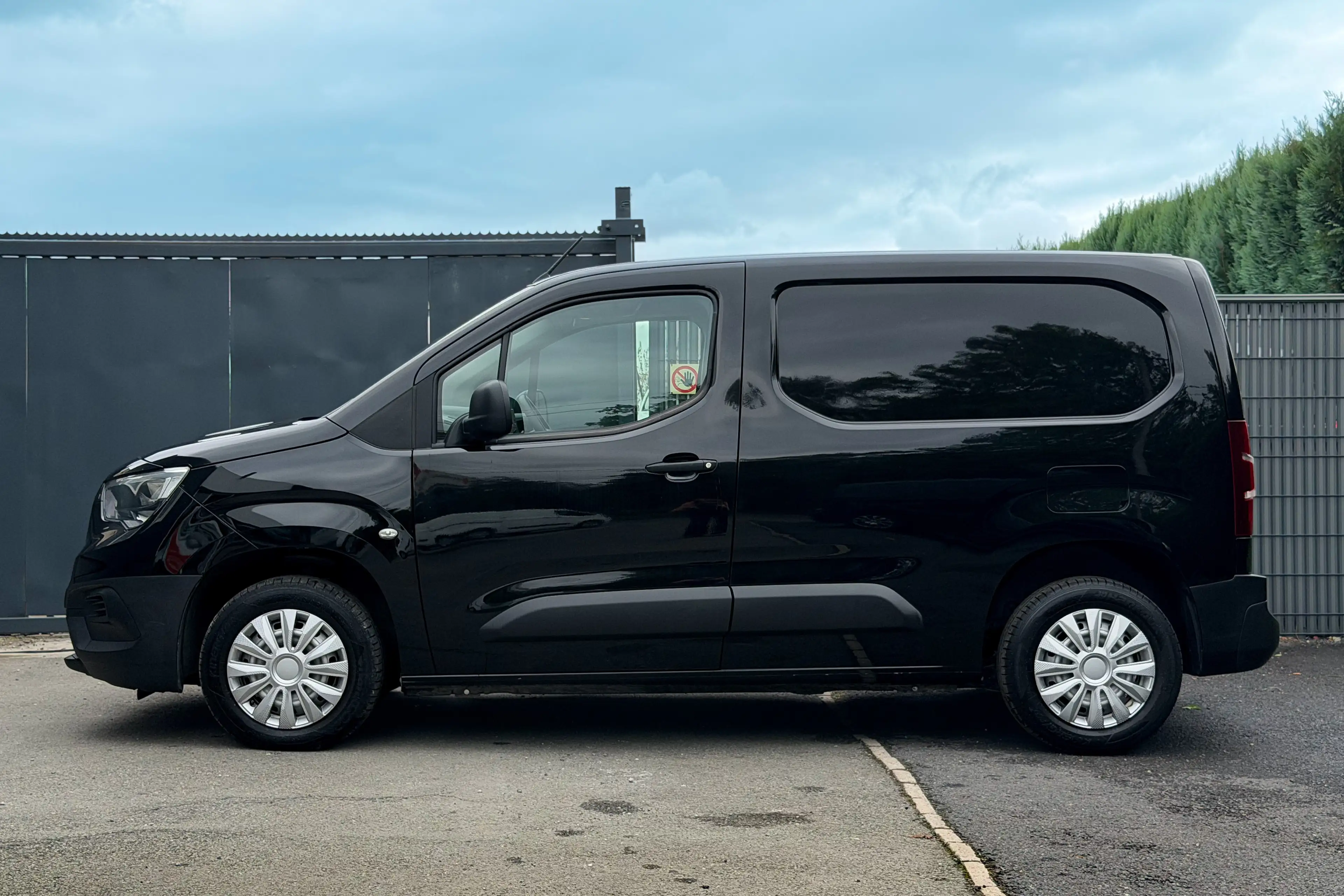 Peugeot Partner | 3 places - 60.300 kms | Garantie 12 mois — photo 6