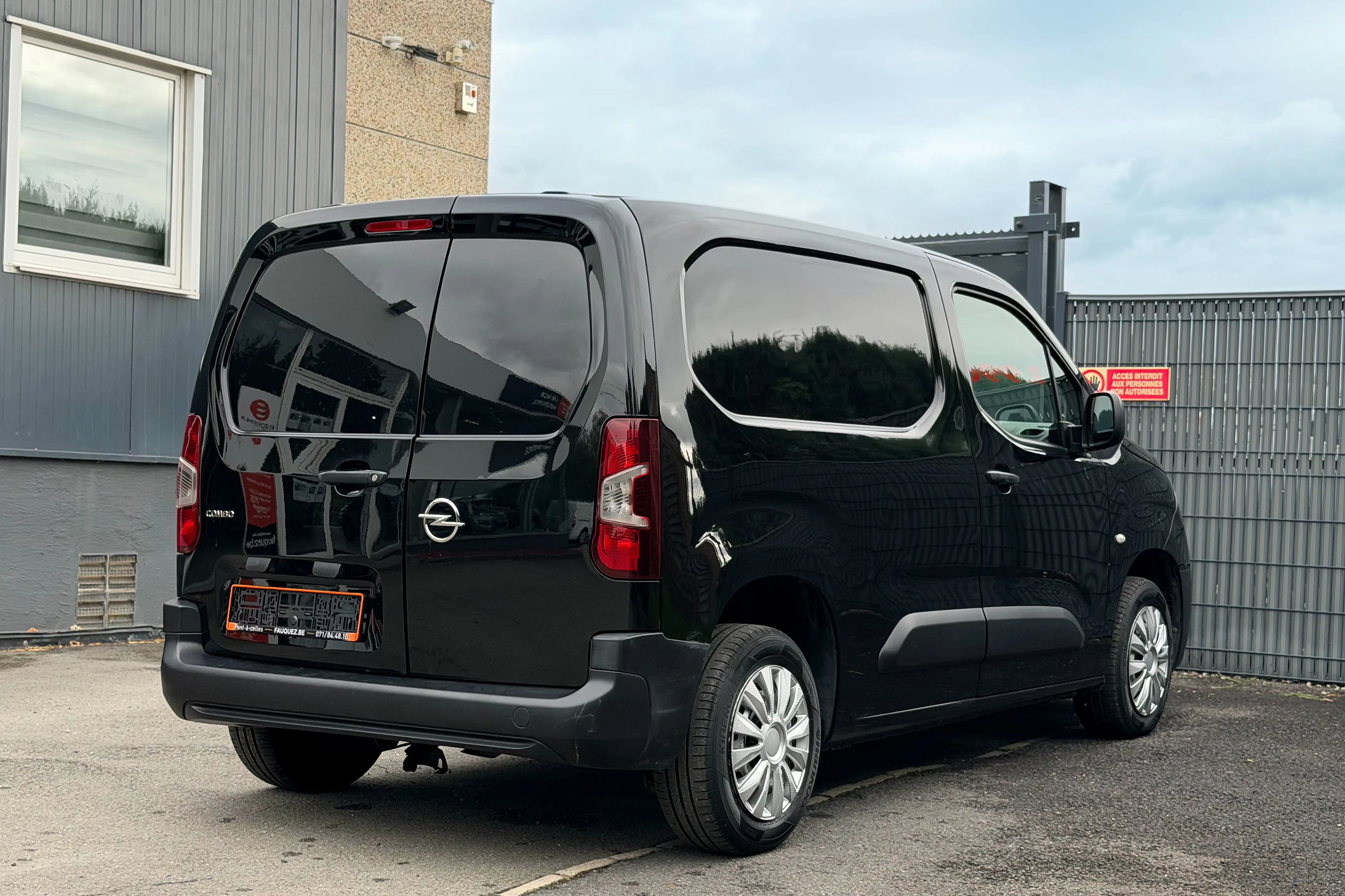 Peugeot Partner | 3 places - 60.300 kms | Garantie 12 mois — photo 8
