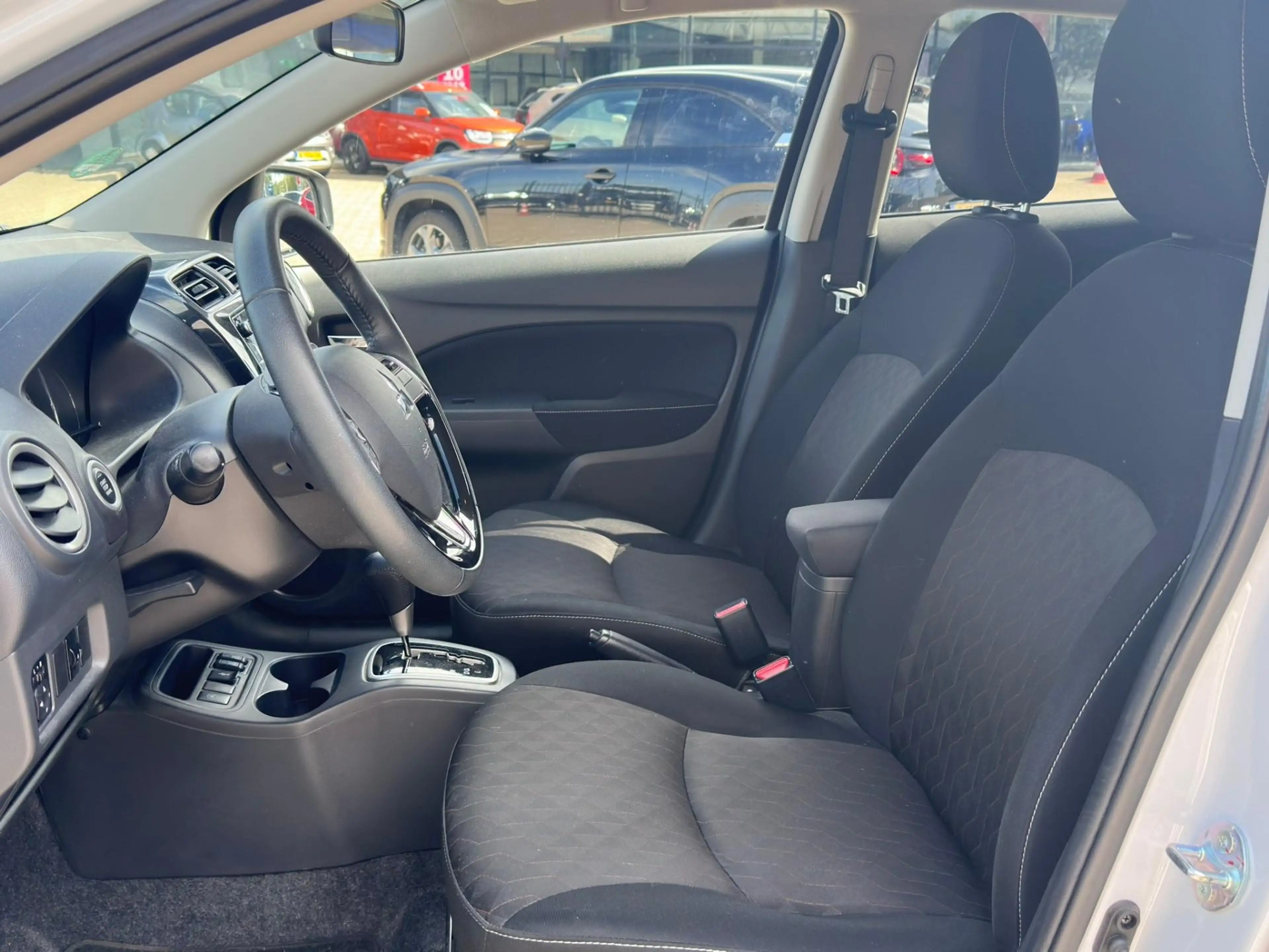 Mitsubishi Space Star 1.2 Nova | Rijklaar | Automaat | Keyless Entry&Go — photo 9
