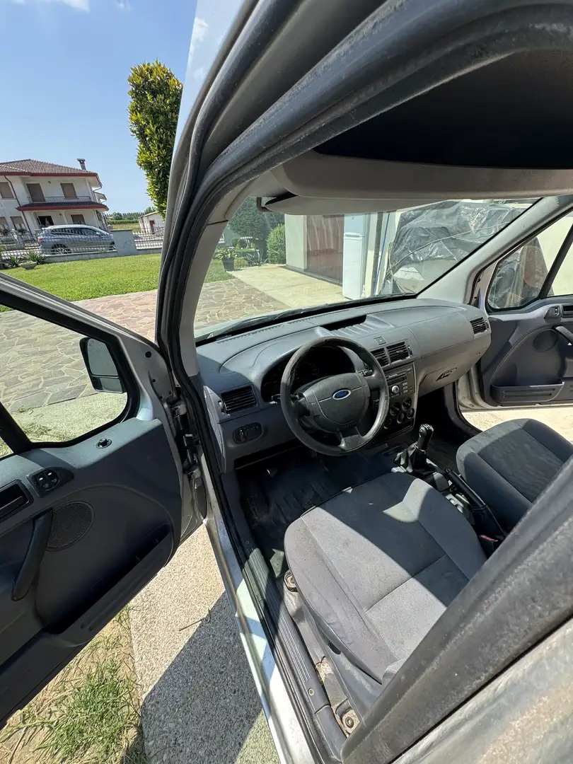 Ford Transit - 1