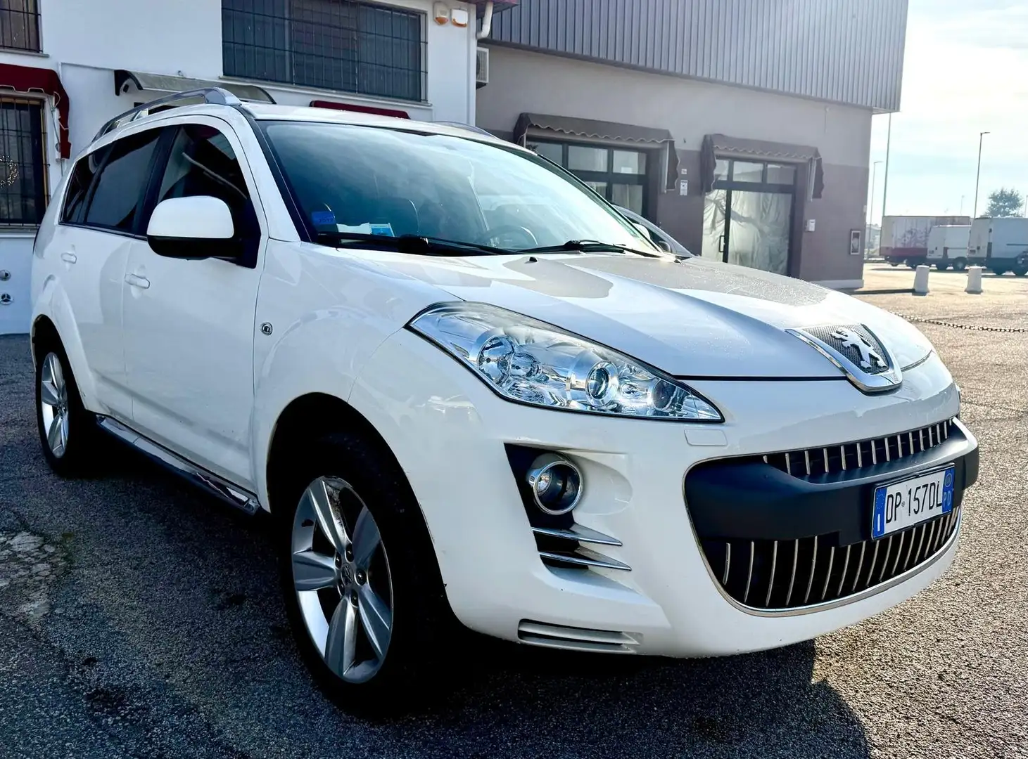 Peugeot 4007 4007 2.2 hdi 16v Feline fap Bianco - 1