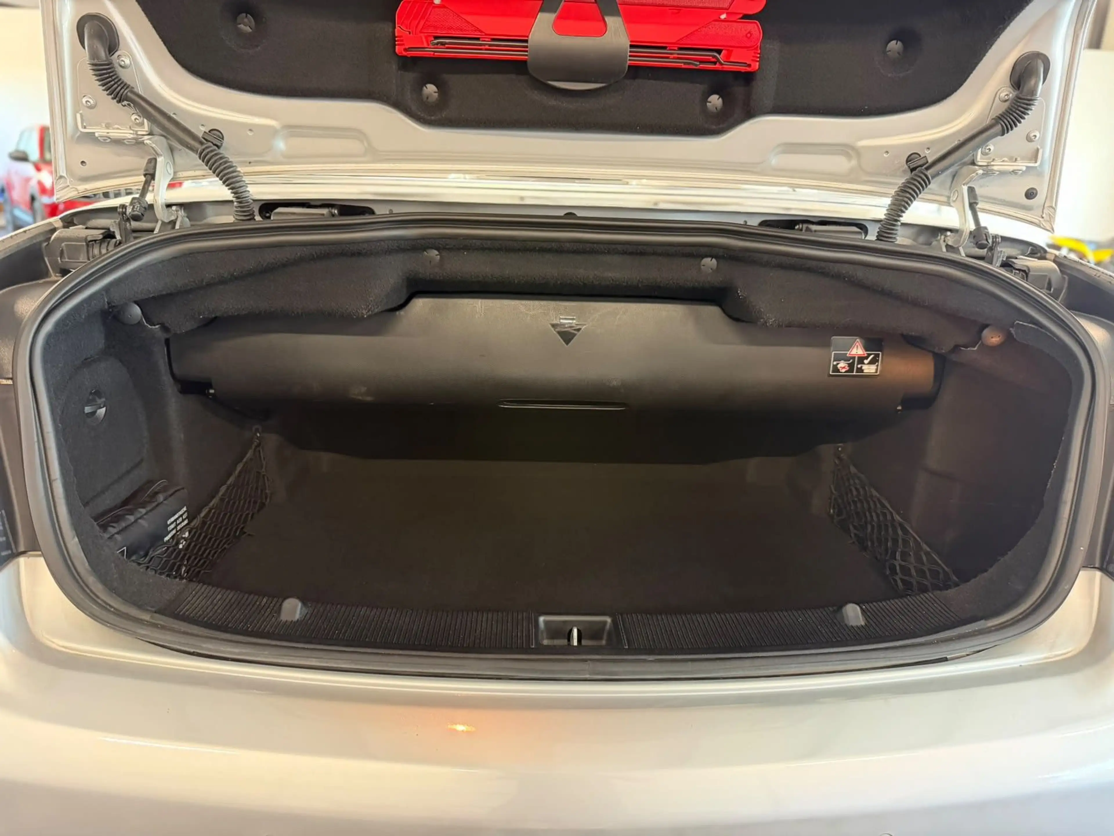 Mercedes-Benz E 250 INTEL-LED+MEMO+COMAND+SITZ-BELÜ+TEMP+ — photo 6