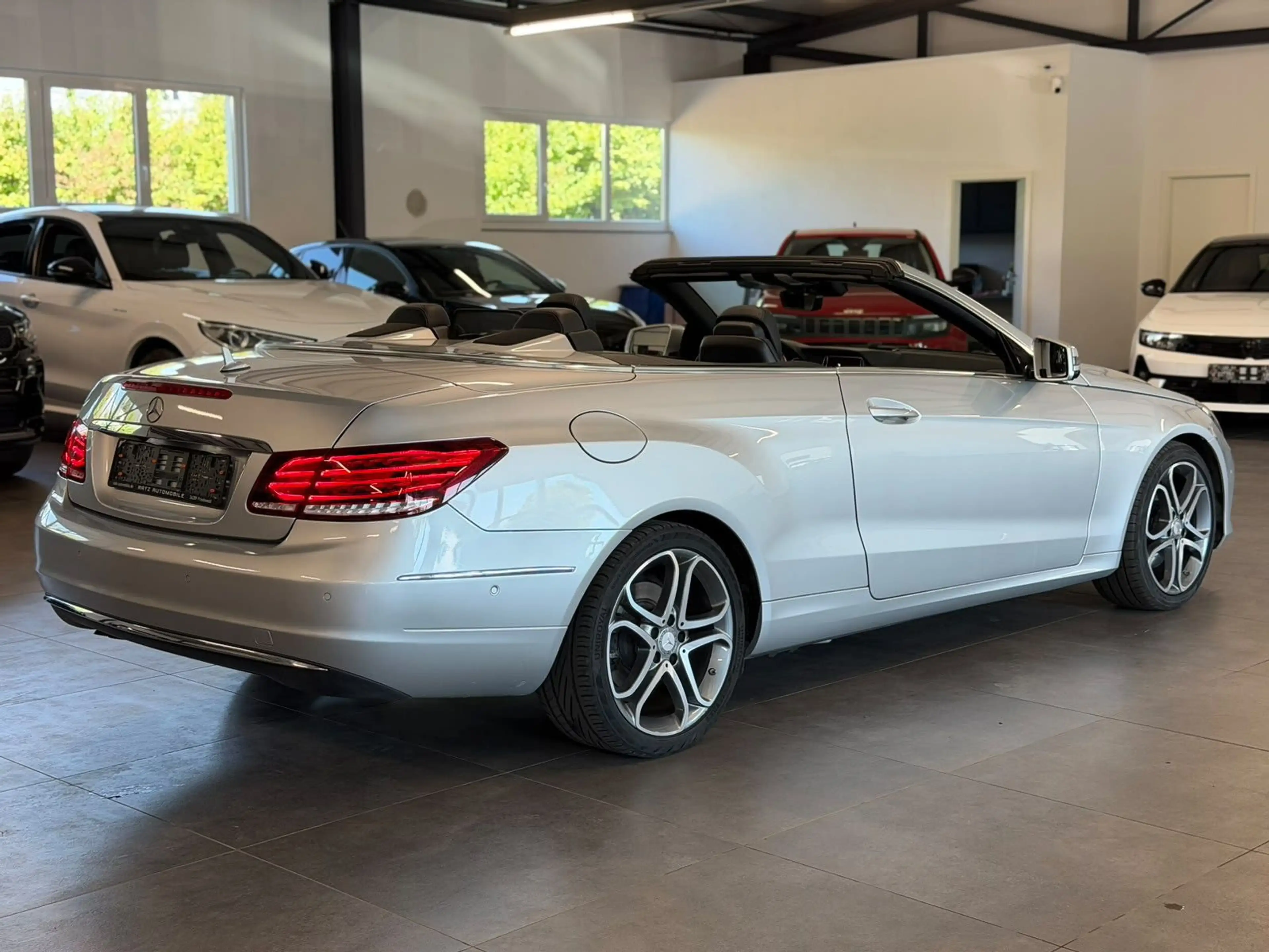Mercedes-Benz E 250 INTEL-LED+MEMO+COMAND+SITZ-BELÜ+TEMP+ — photo 7