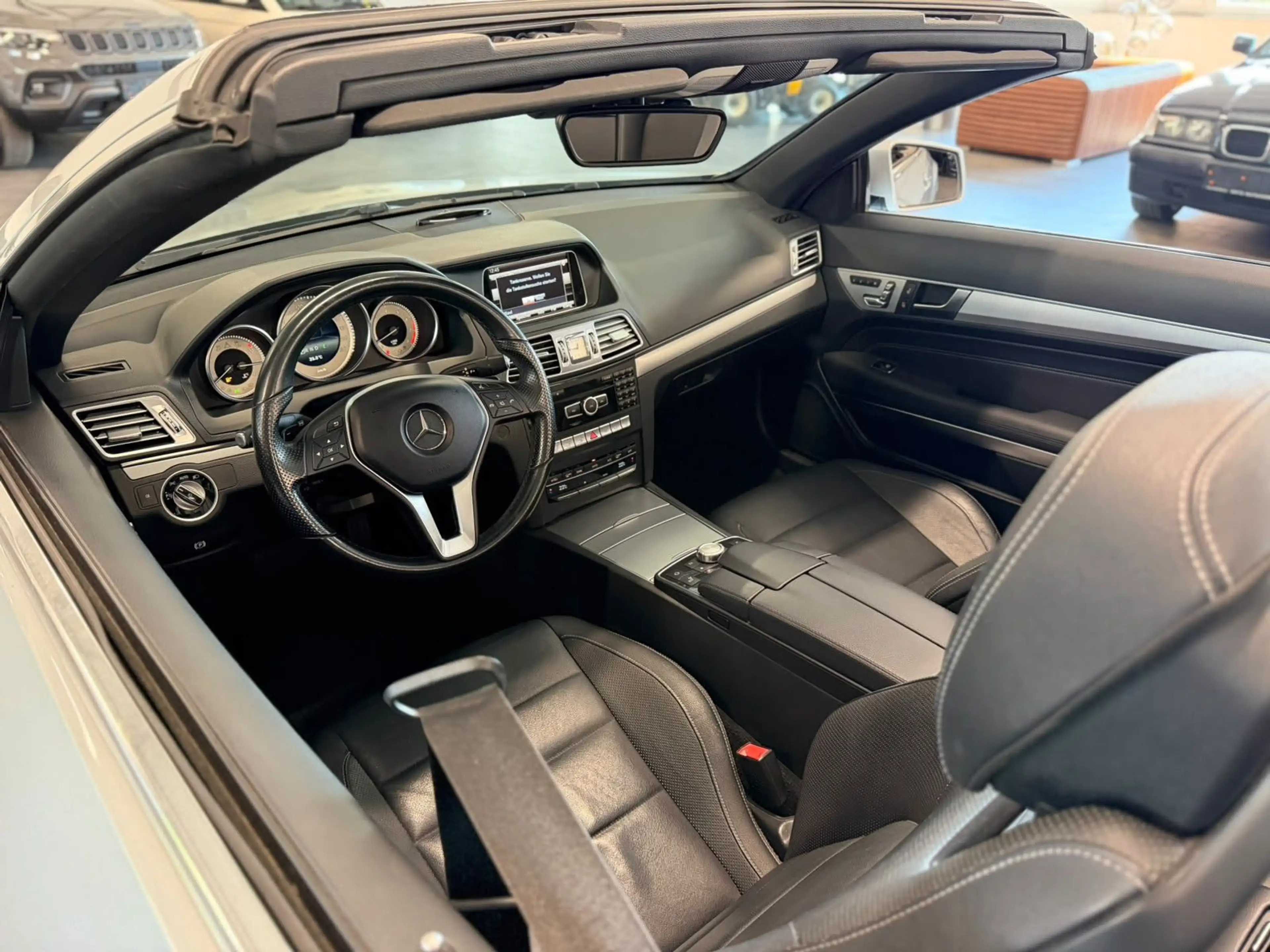 Mercedes-Benz E 250 INTEL-LED+MEMO+COMAND+SITZ-BELÜ+TEMP+ — photo 10