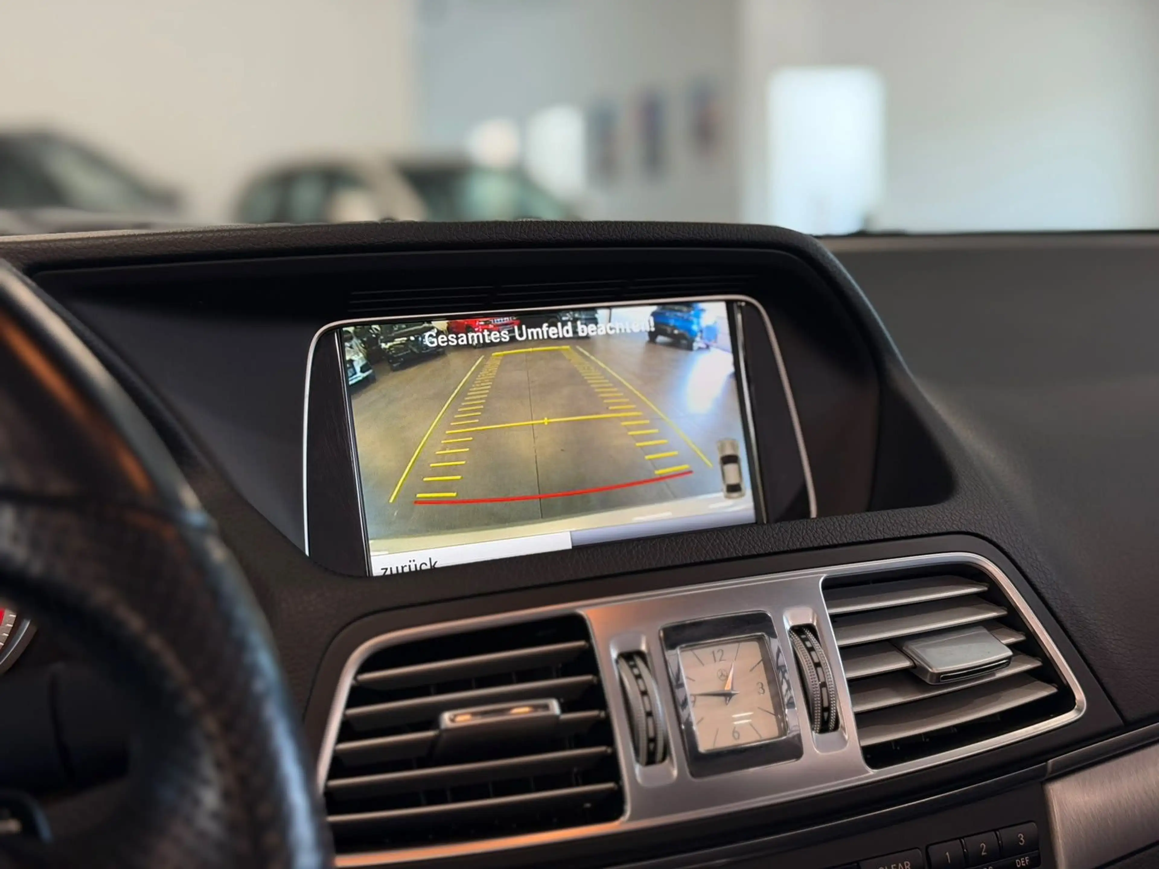 Mercedes-Benz E 250 INTEL-LED+MEMO+COMAND+SITZ-BELÜ+TEMP+ — photo 12