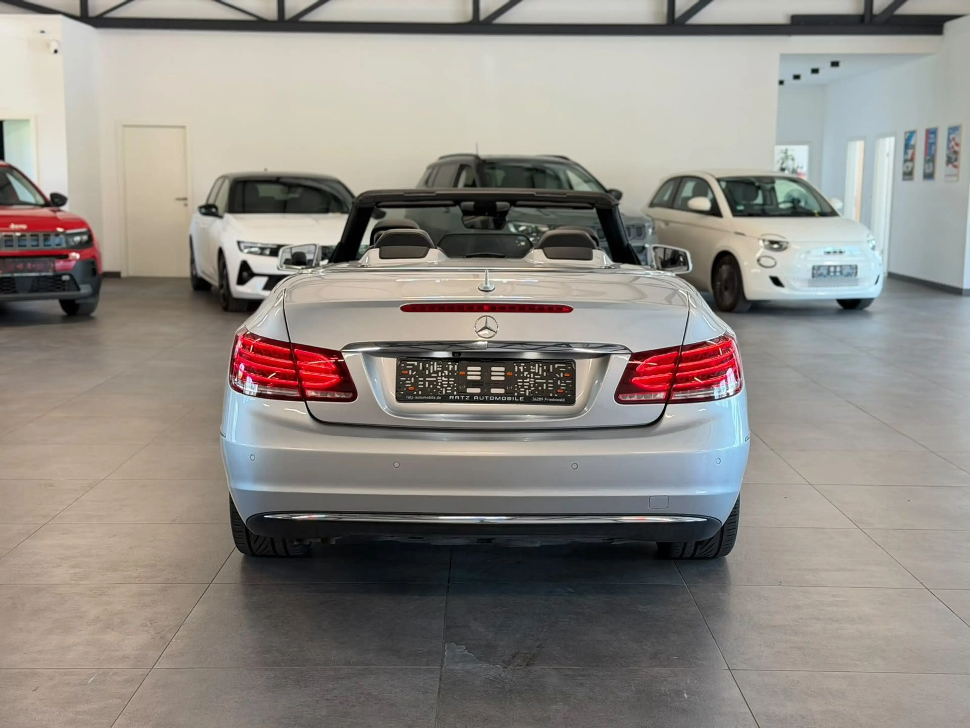 Mercedes-Benz E 250 INTEL-LED+MEMO+COMAND+SITZ-BELÜ+TEMP+ — photo 5