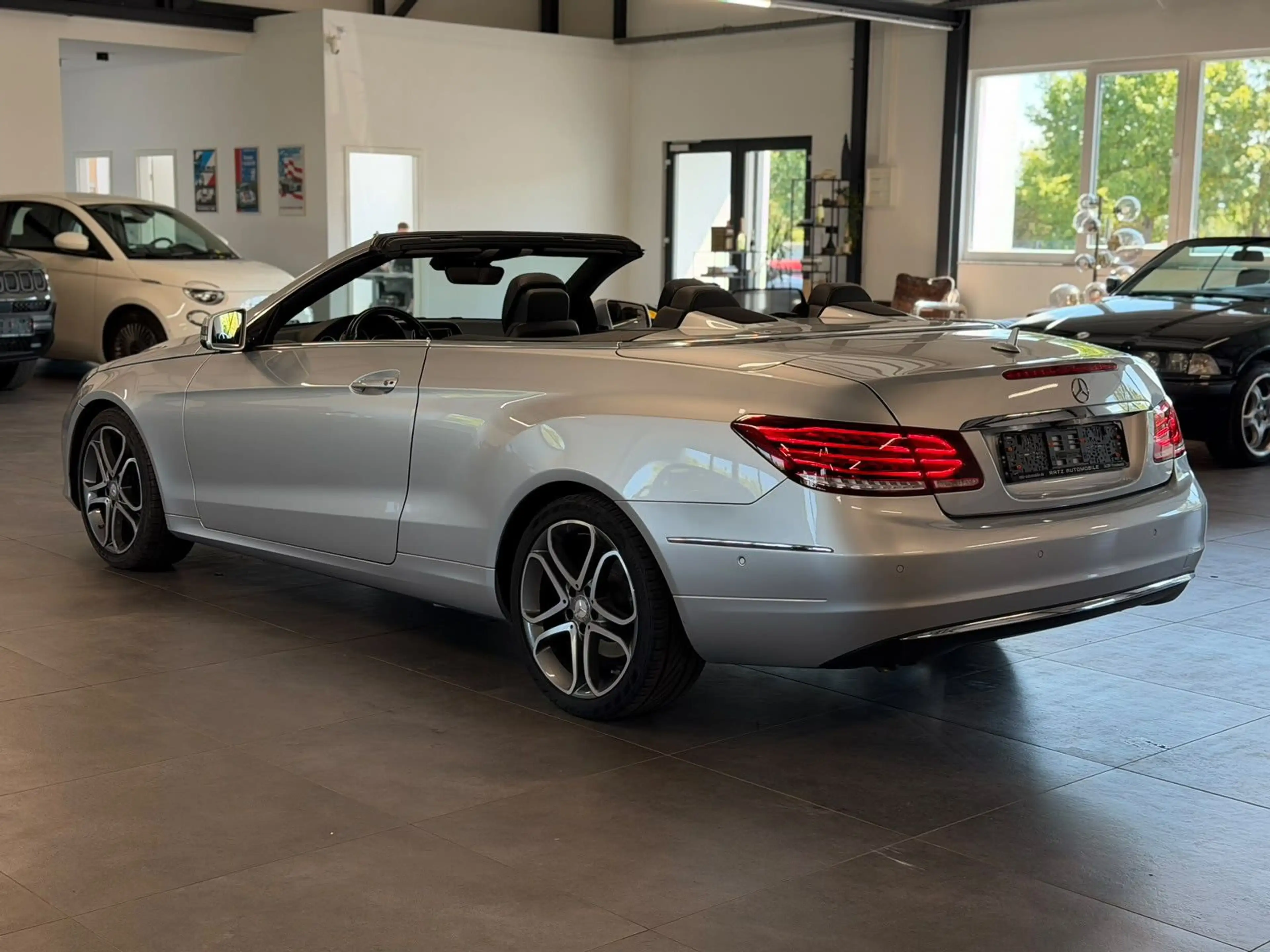 Mercedes-Benz E 250 INTEL-LED+MEMO+COMAND+SITZ-BELÜ+TEMP+ — photo 4