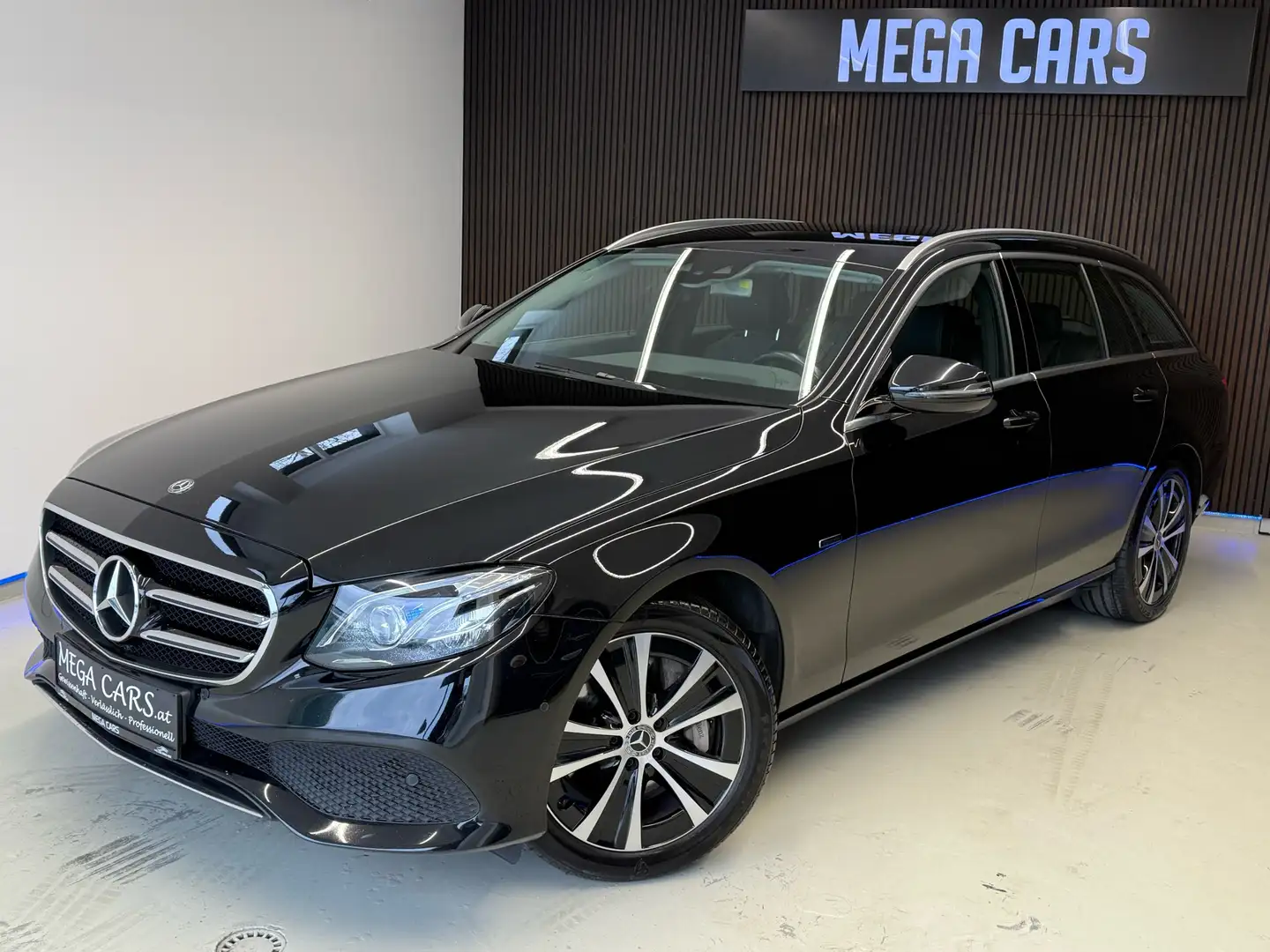 Mercedes-Benz E 300 de Aut. / NAVI / SITZH. / HEAD-UP / Nero - 1