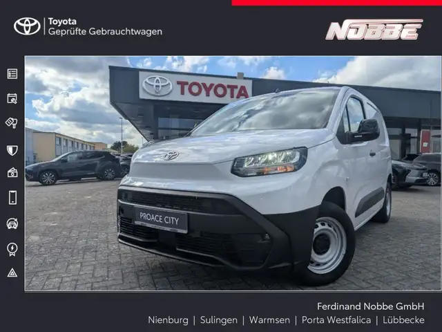 Toyota Proace City L1 1,2-l Turbo S&S Meister Navi, Fenster