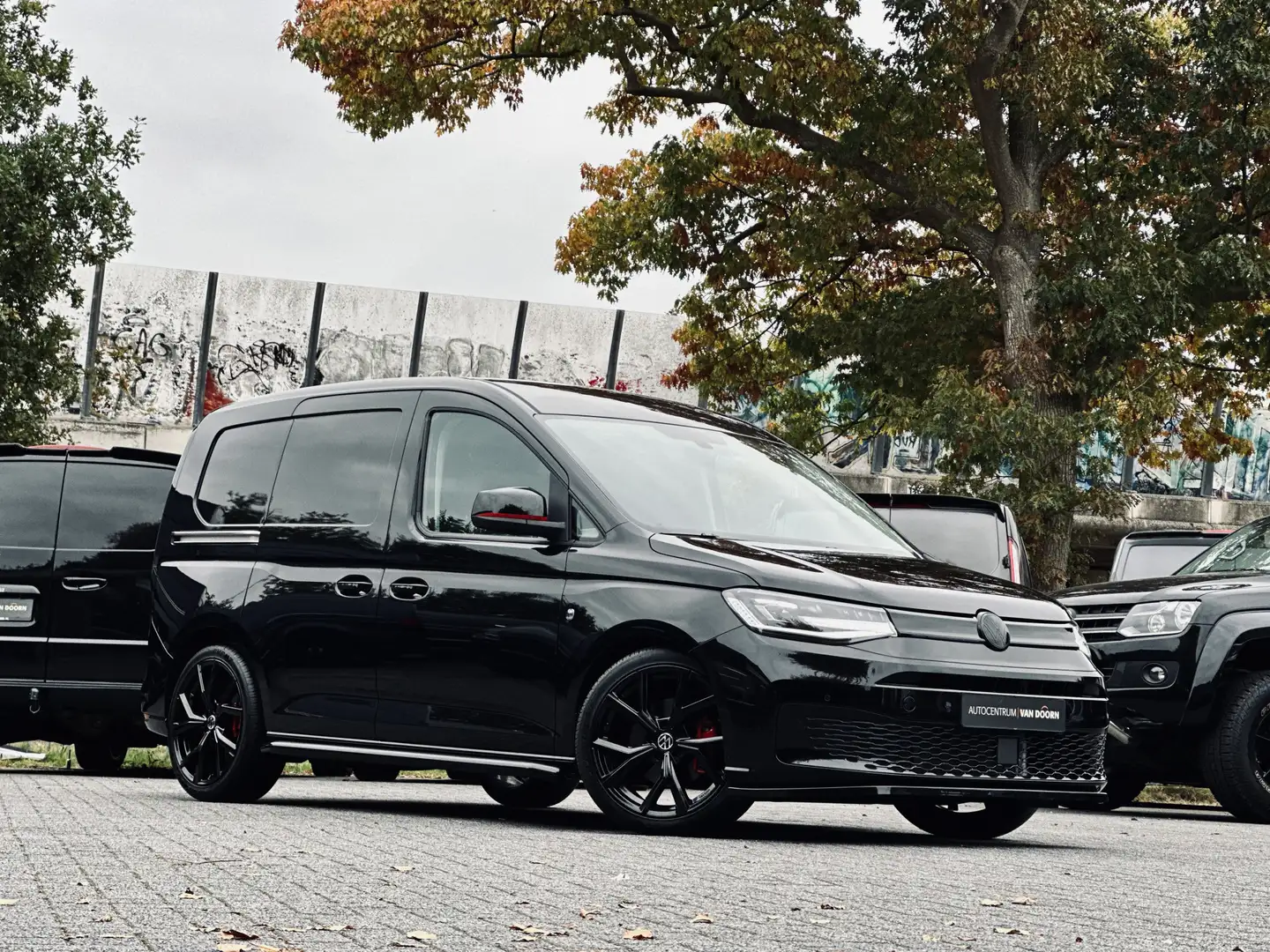 Volkswagen Caddy Cargo 2.0 TDI DSG | Black Edition | LED | Leer | 2 Nero - 2