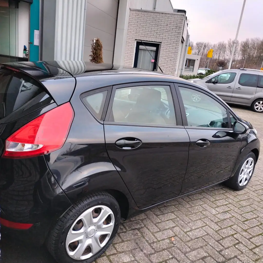 Ford Fiesta 1.25 Titanium Zwart - 2
