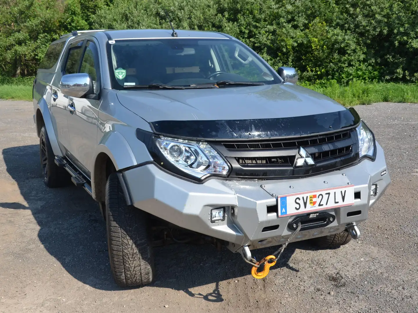Mitsubishi L200 Diamant Edition KJ0T Silber - 1