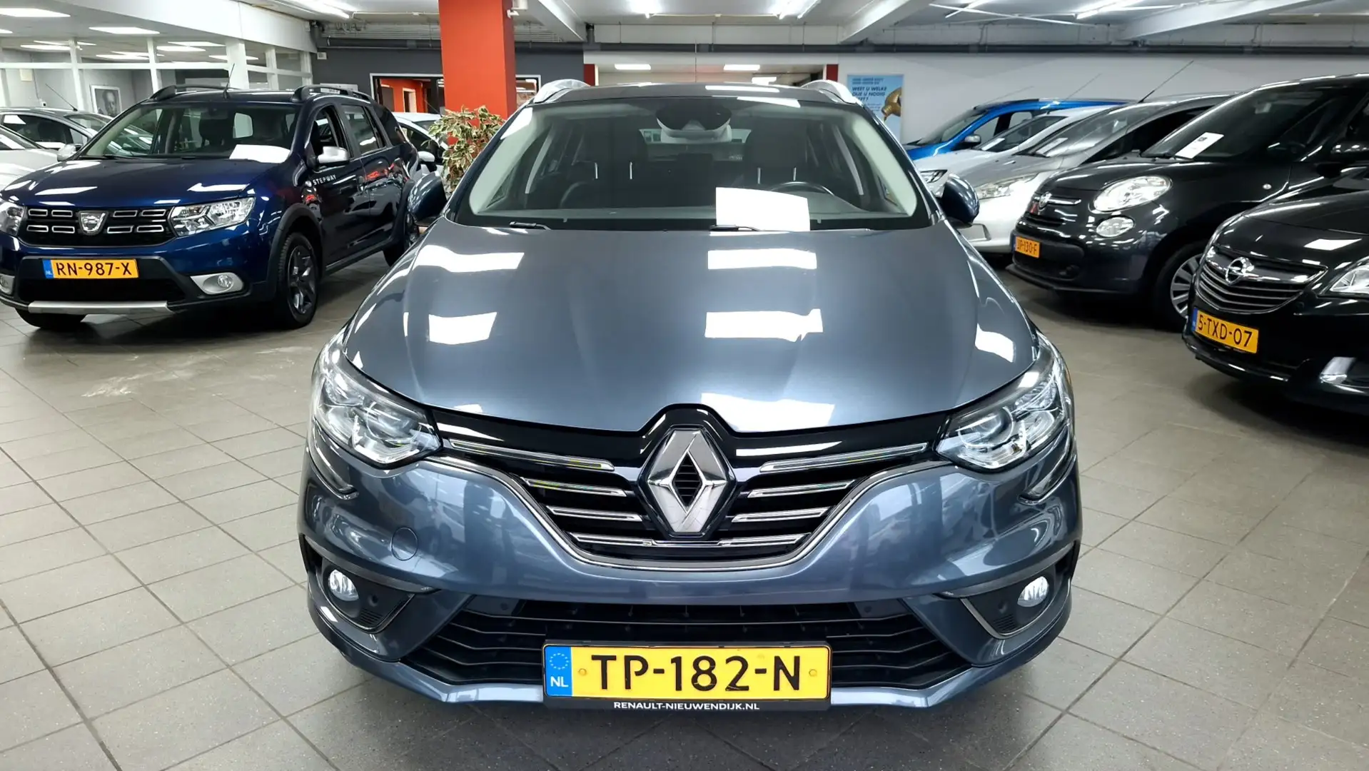 Renault Megane Estate 1.3 TCe Bose Grijs - 2