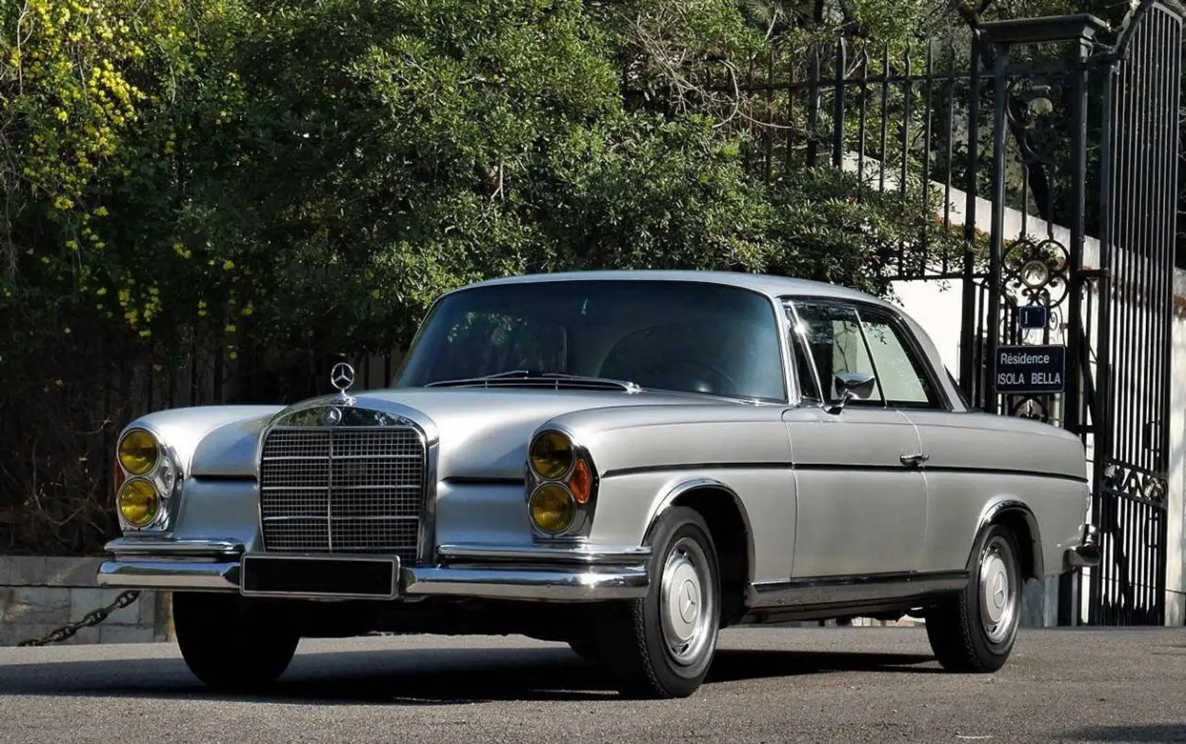 Mercedes-Benz 300 SE Coupé - 1