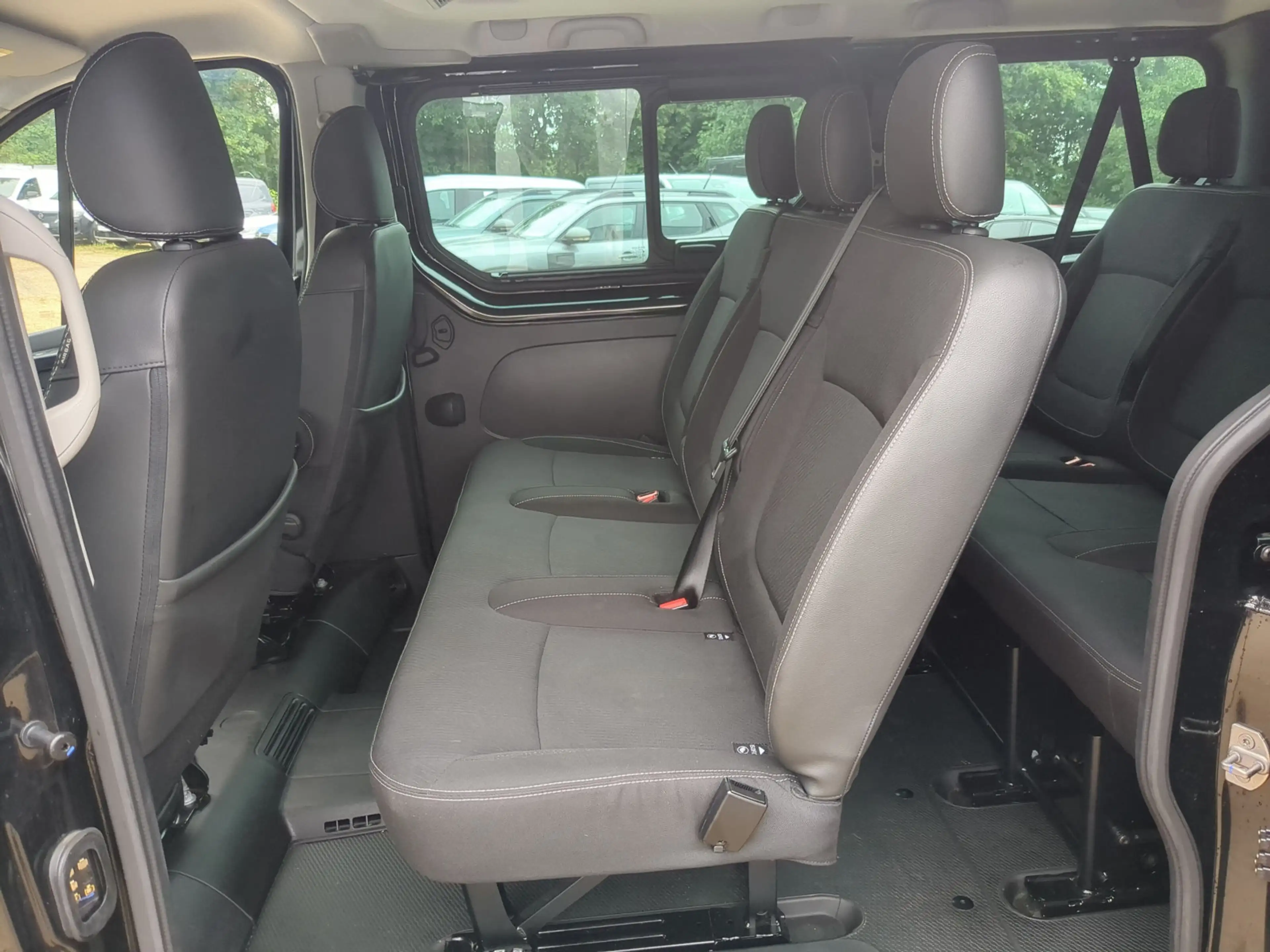 Nissan Primastar dCi 150 Tekna L1H1 GJR+SHZ+RFK — photo 10