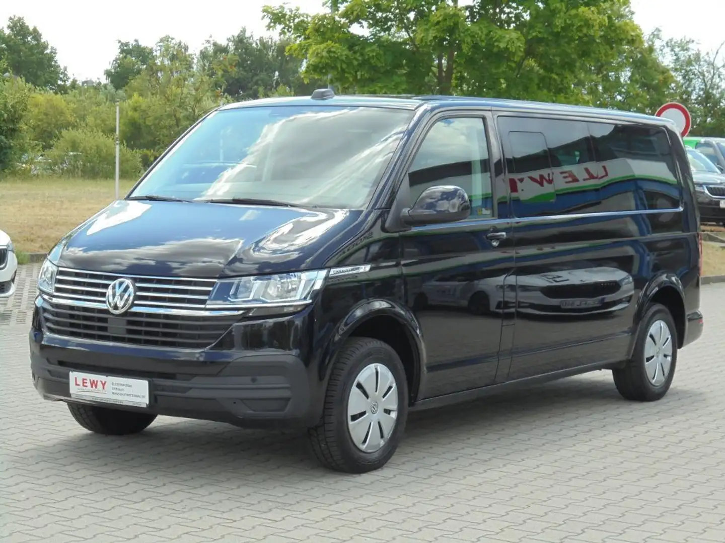 Volkswagen T6 Caravelle Caravelle T6.1 DSG LR Com.+ACC+AHK+Standh+Navi Czarny - 1
