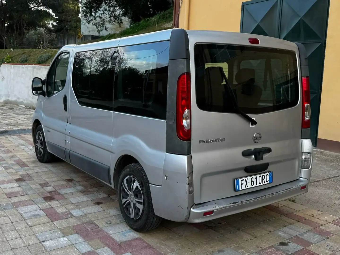 Nissan Primastar Stříbrná - 1