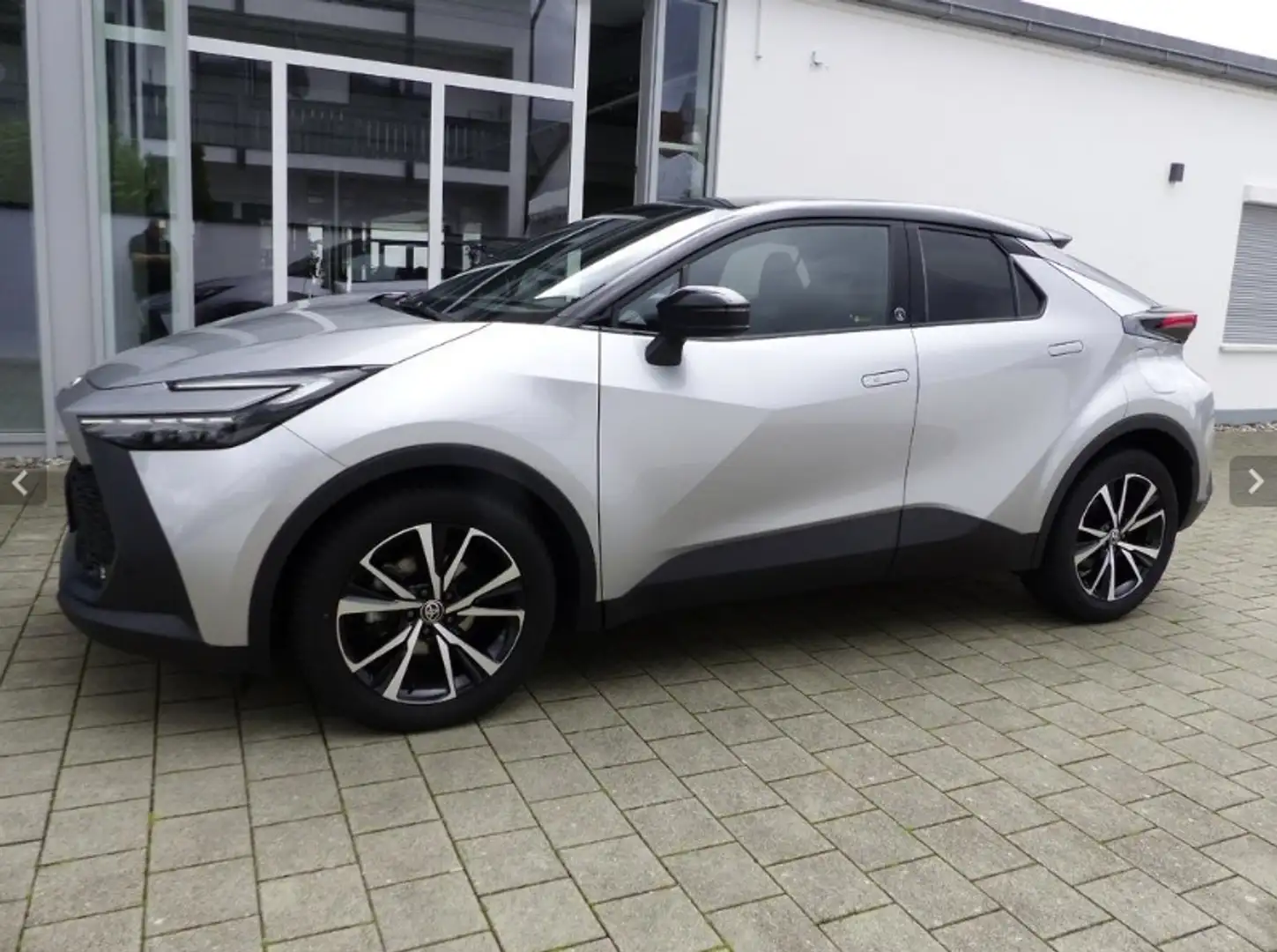 Toyota C-HR 140H Advance Gris - 1