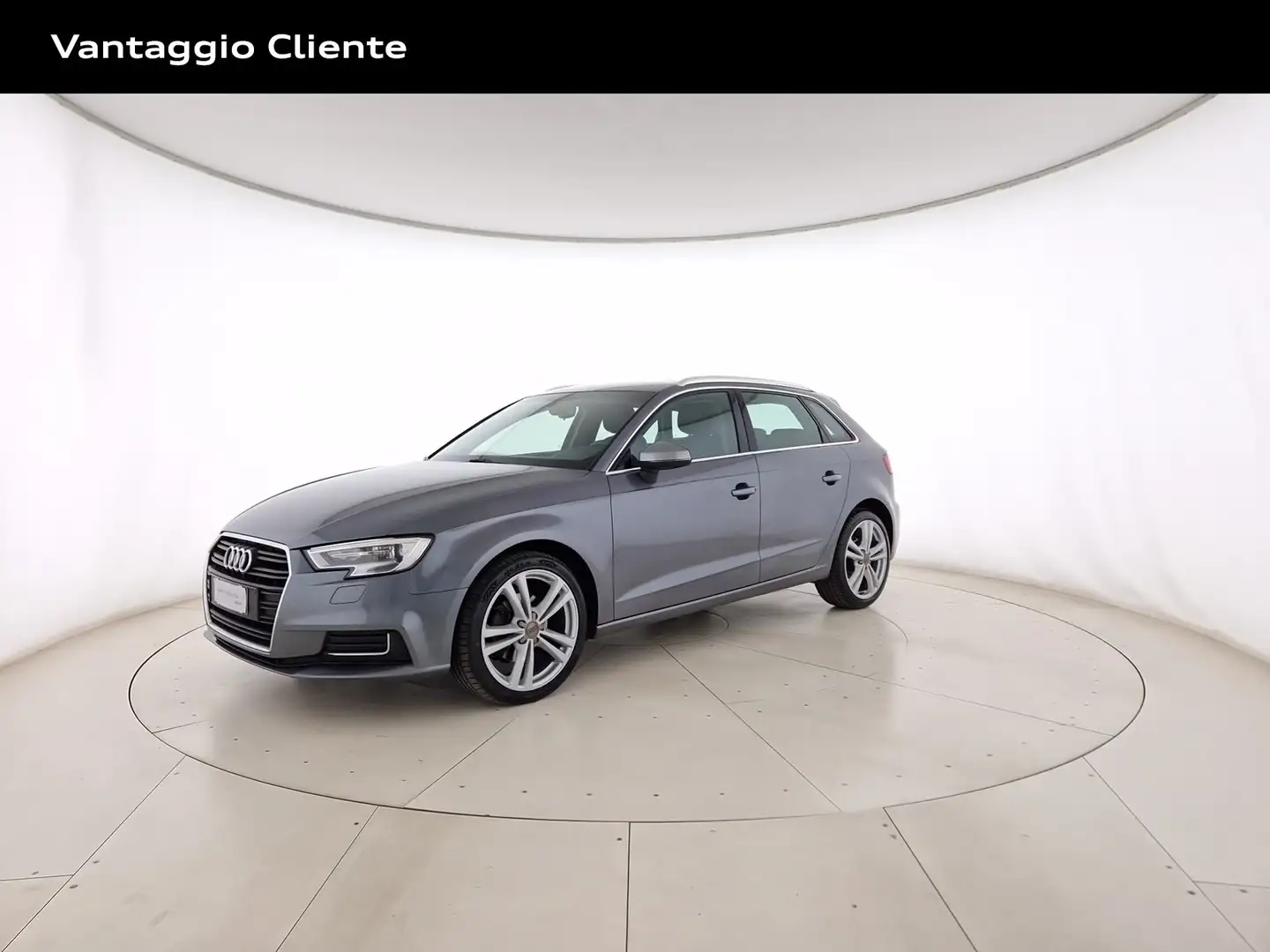 Audi A3 sportback 30 1.6 tdi design 116cv s-tronic Grigio - 1