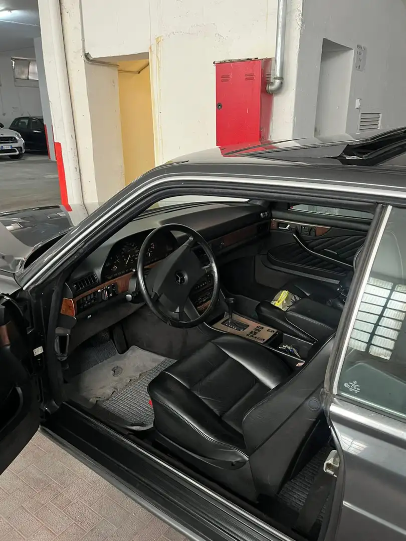 Mercedes-Benz 560 SEC - 2