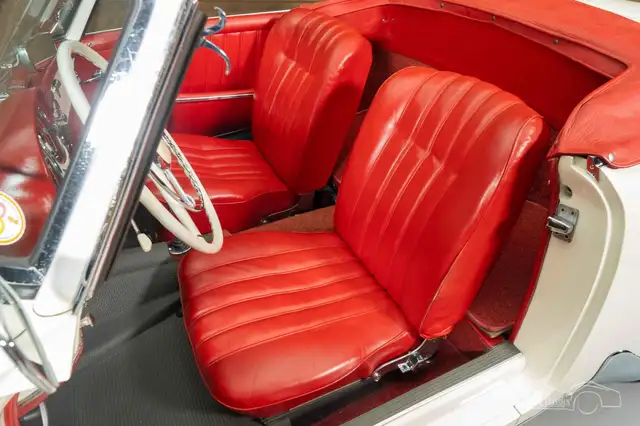 Mercedes-Benz 190 view 9