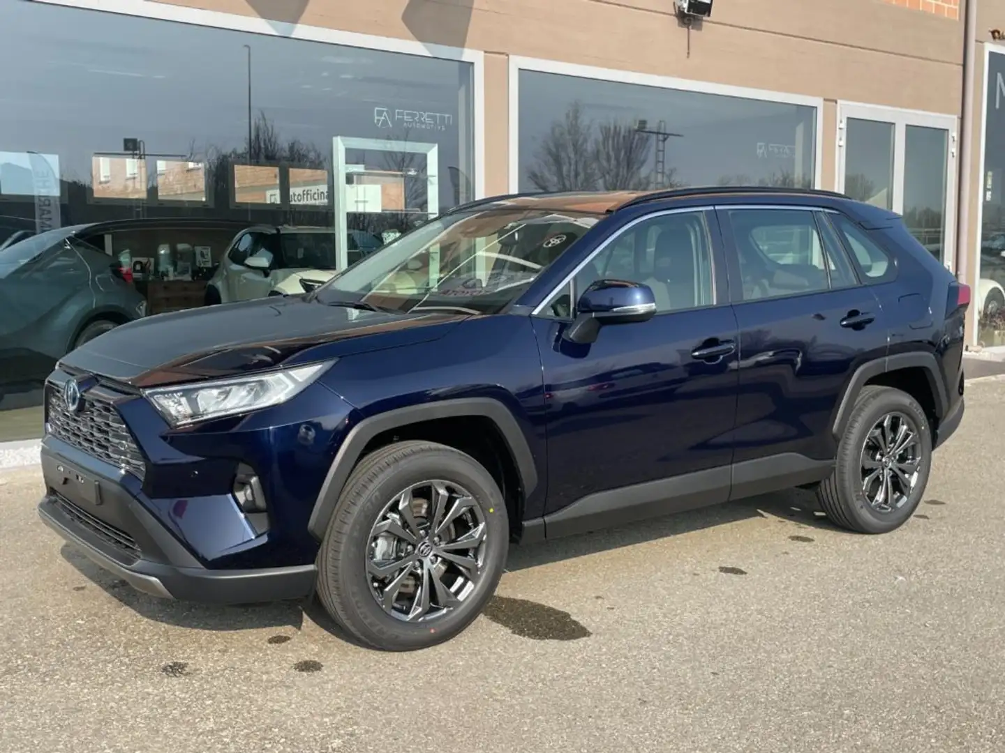 Toyota RAV 4 Active 2.5 HV (218CV) E-CVT 2WD Bianco - 2