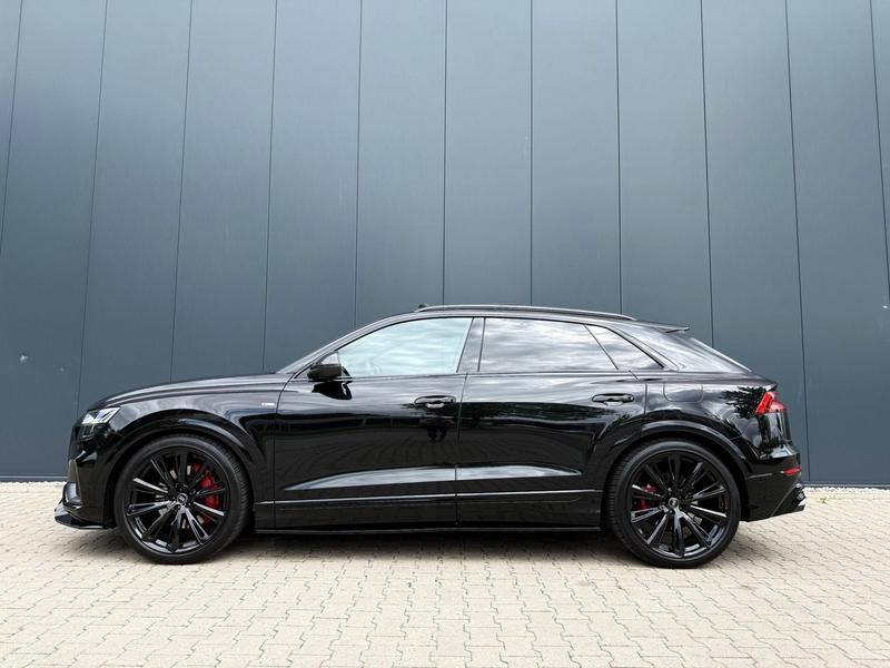Audi Q8 55 TFSI e quattro pano tr.hk Matrix B&O — photo 3