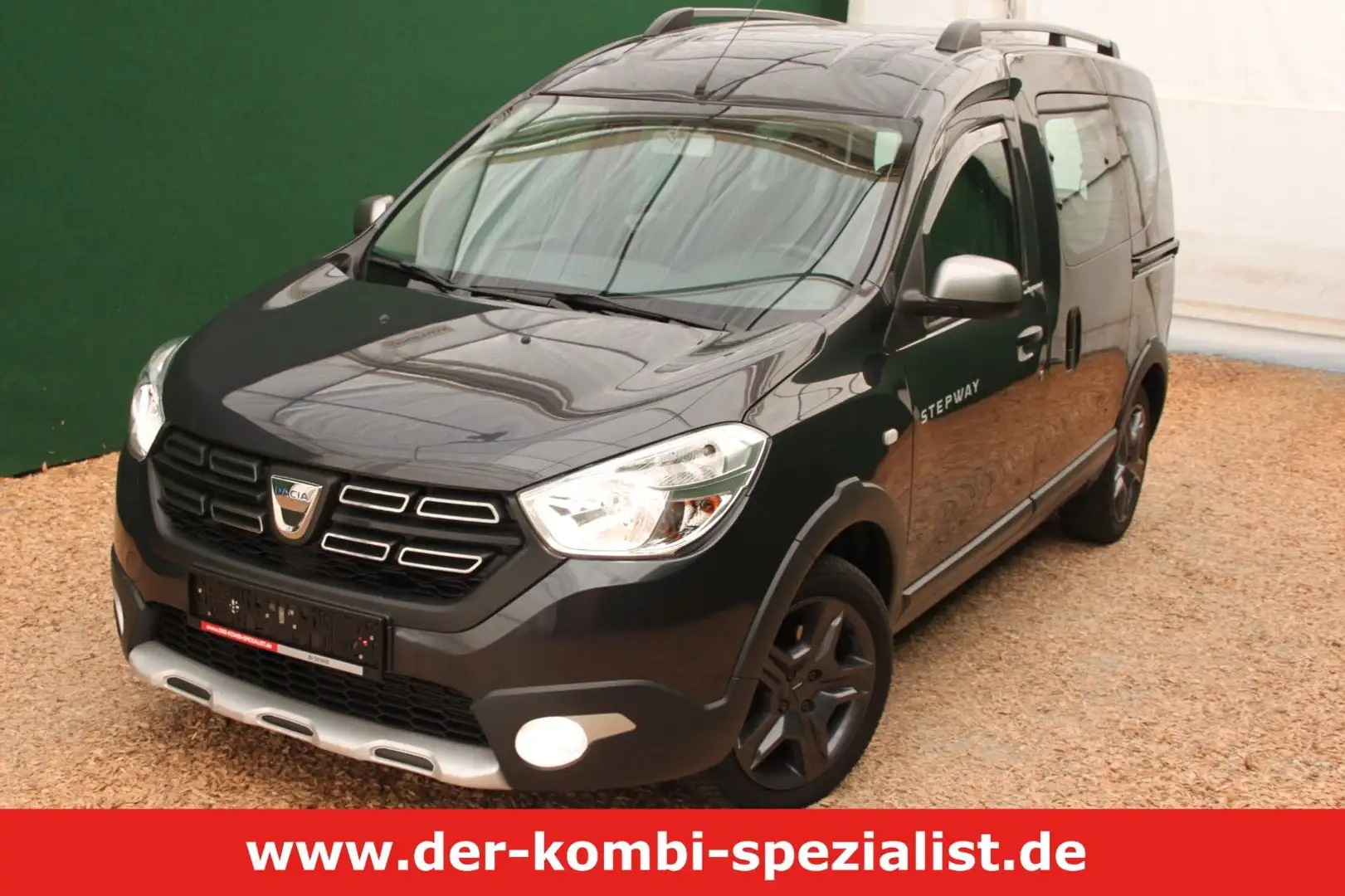 Dacia Dokker Stepway 1.2/ AHK/ PDC/ Navi/ nur 22 tkm Grau - 1