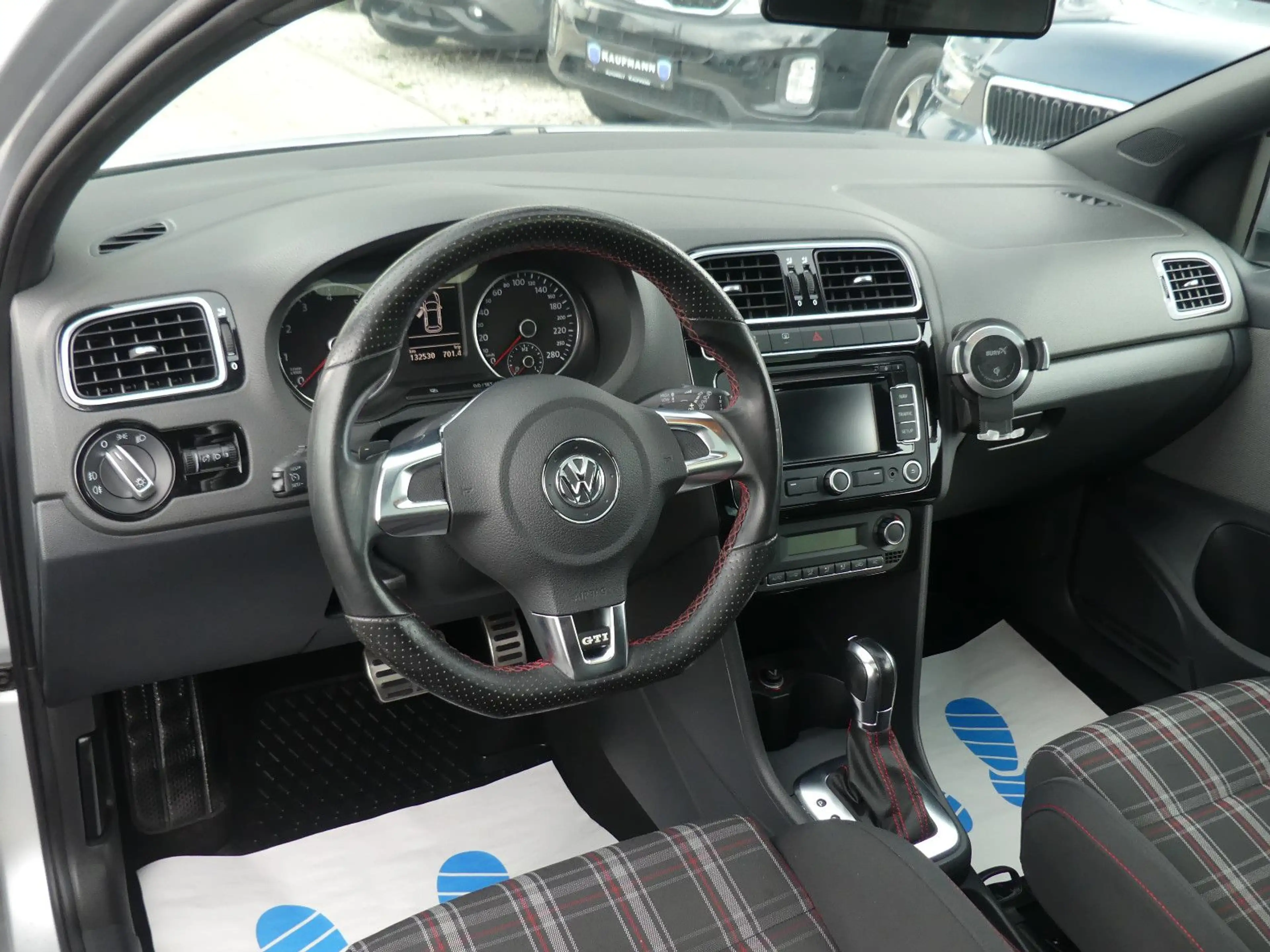 Volkswagen Polo V GTI Automatik Navi Touch Panorama — photo 10