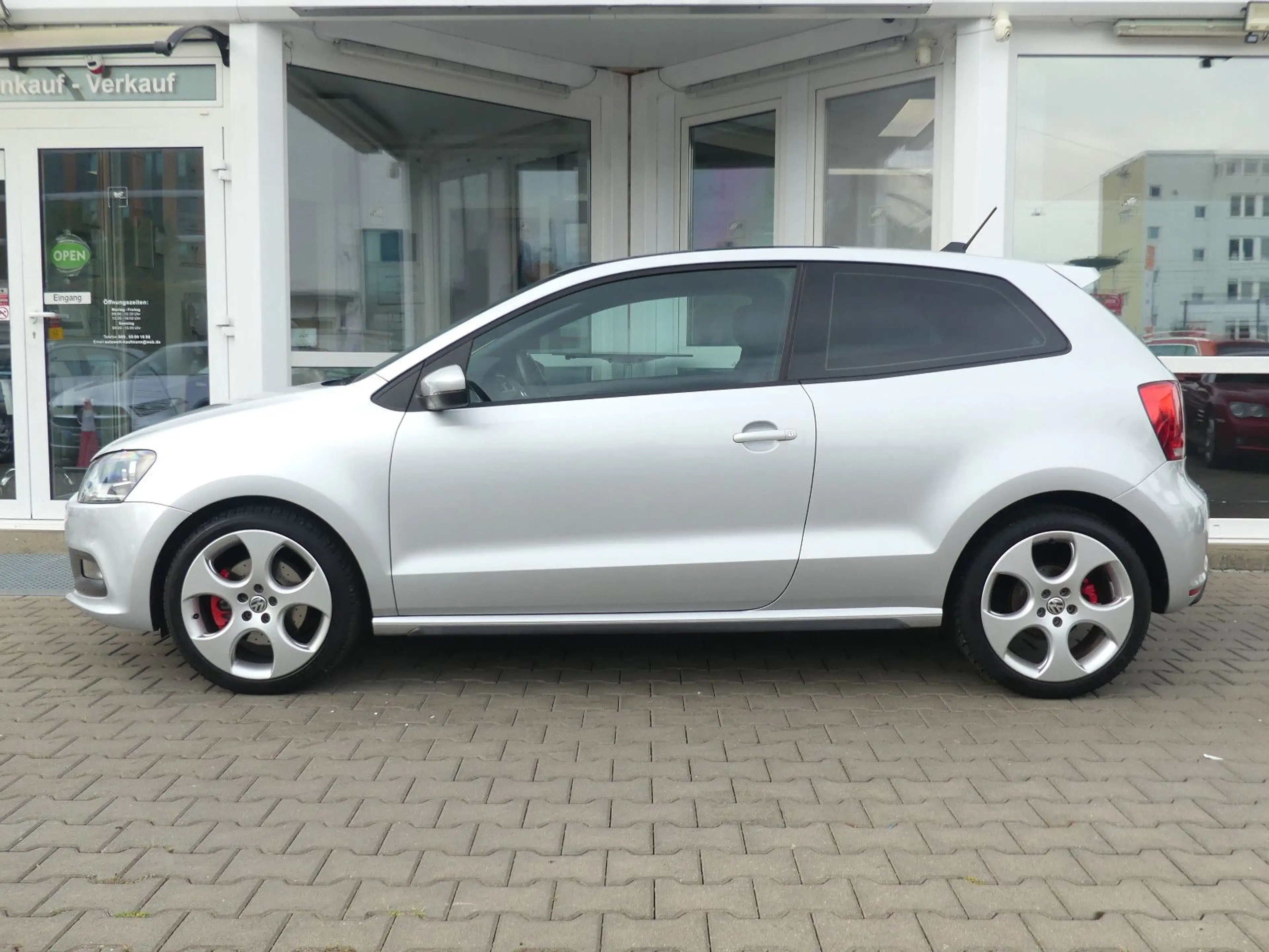 Volkswagen Polo V GTI Automatik Navi Touch Panorama — photo 8