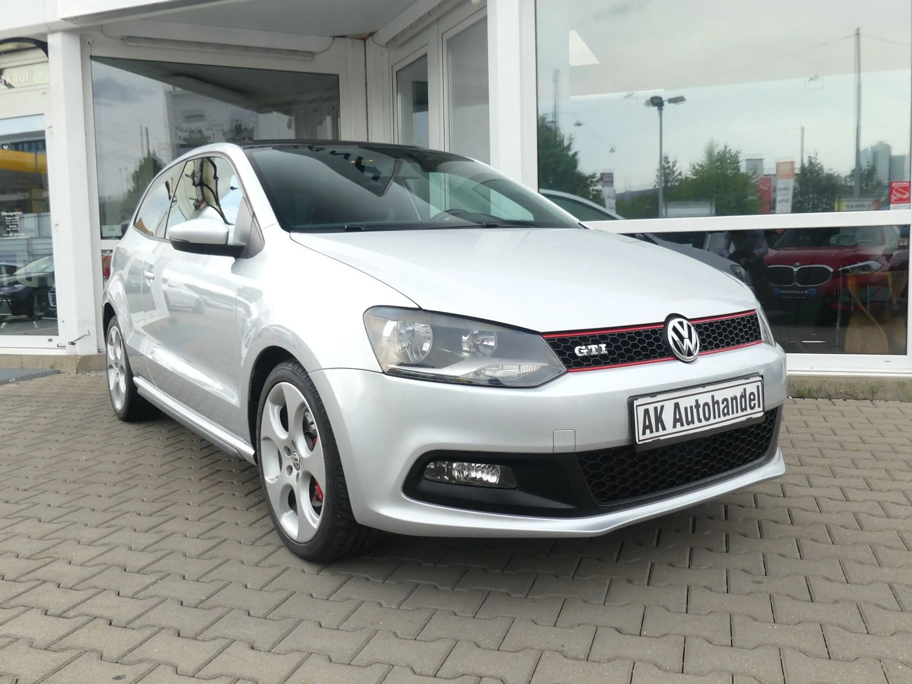 Volkswagen Polo V GTI Automatik Navi Touch Panorama — photo 3