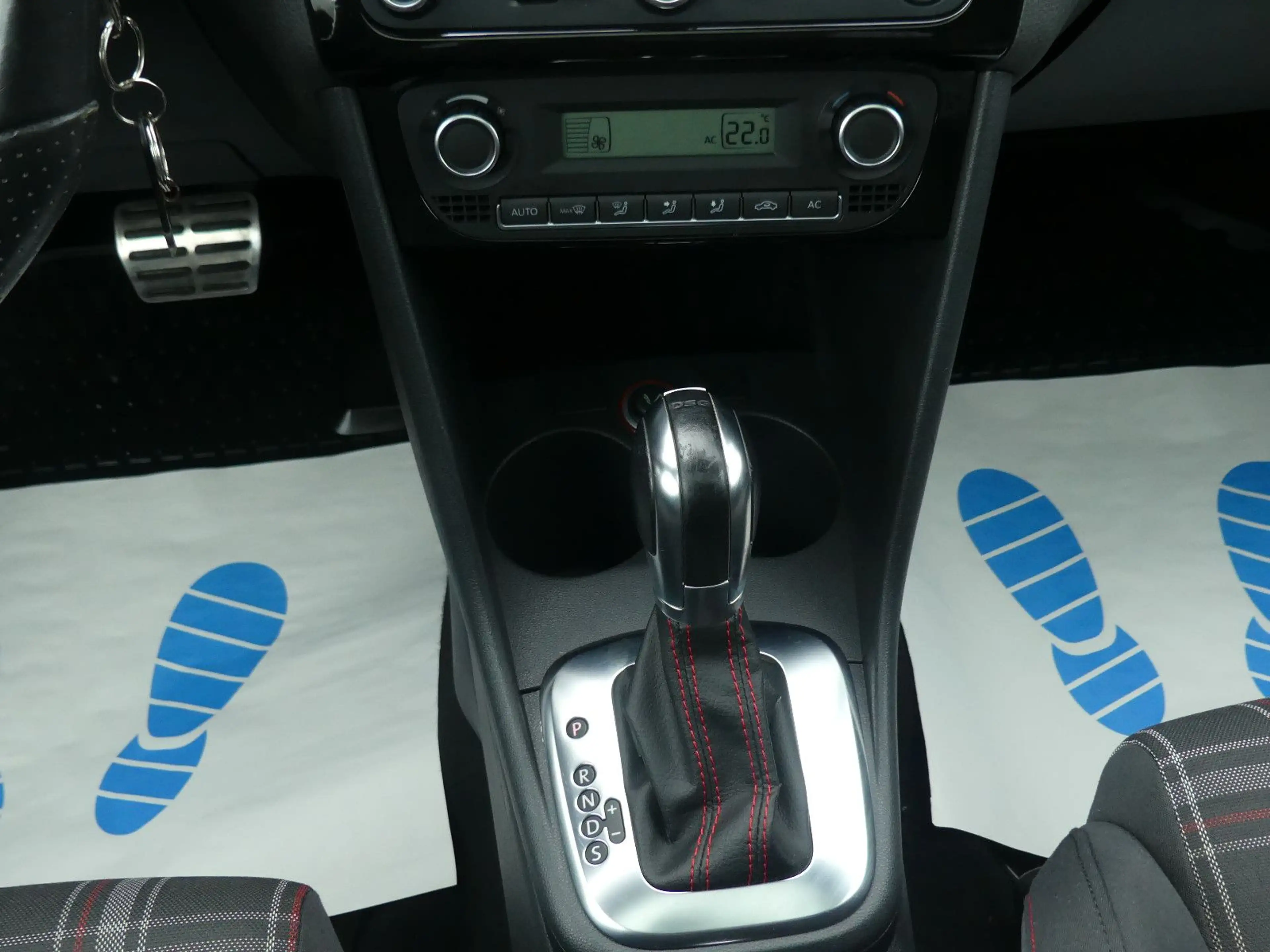 Volkswagen Polo V GTI Automatik Navi Touch Panorama — photo 14