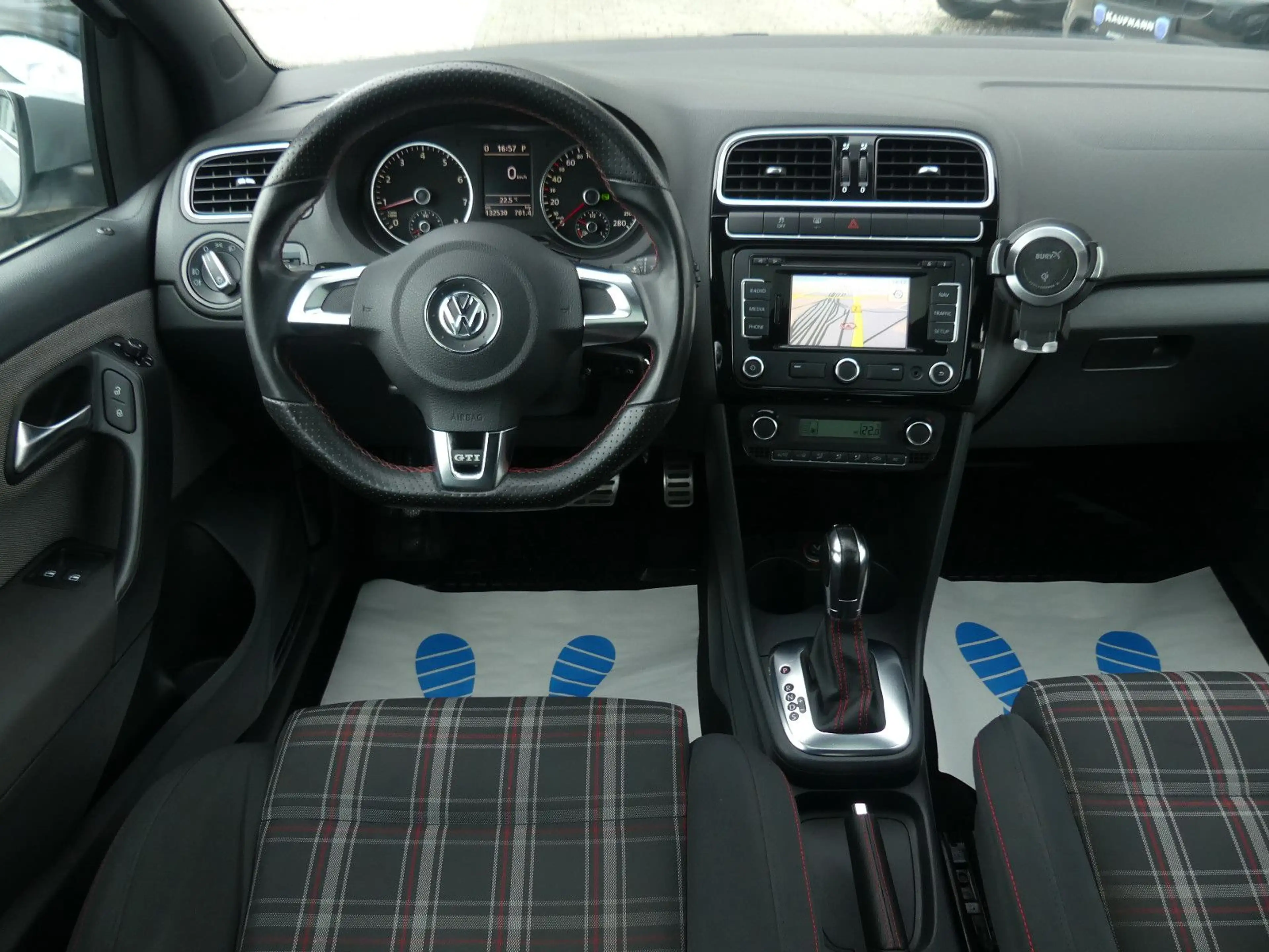 Volkswagen Polo V GTI Automatik Navi Touch Panorama — photo 13