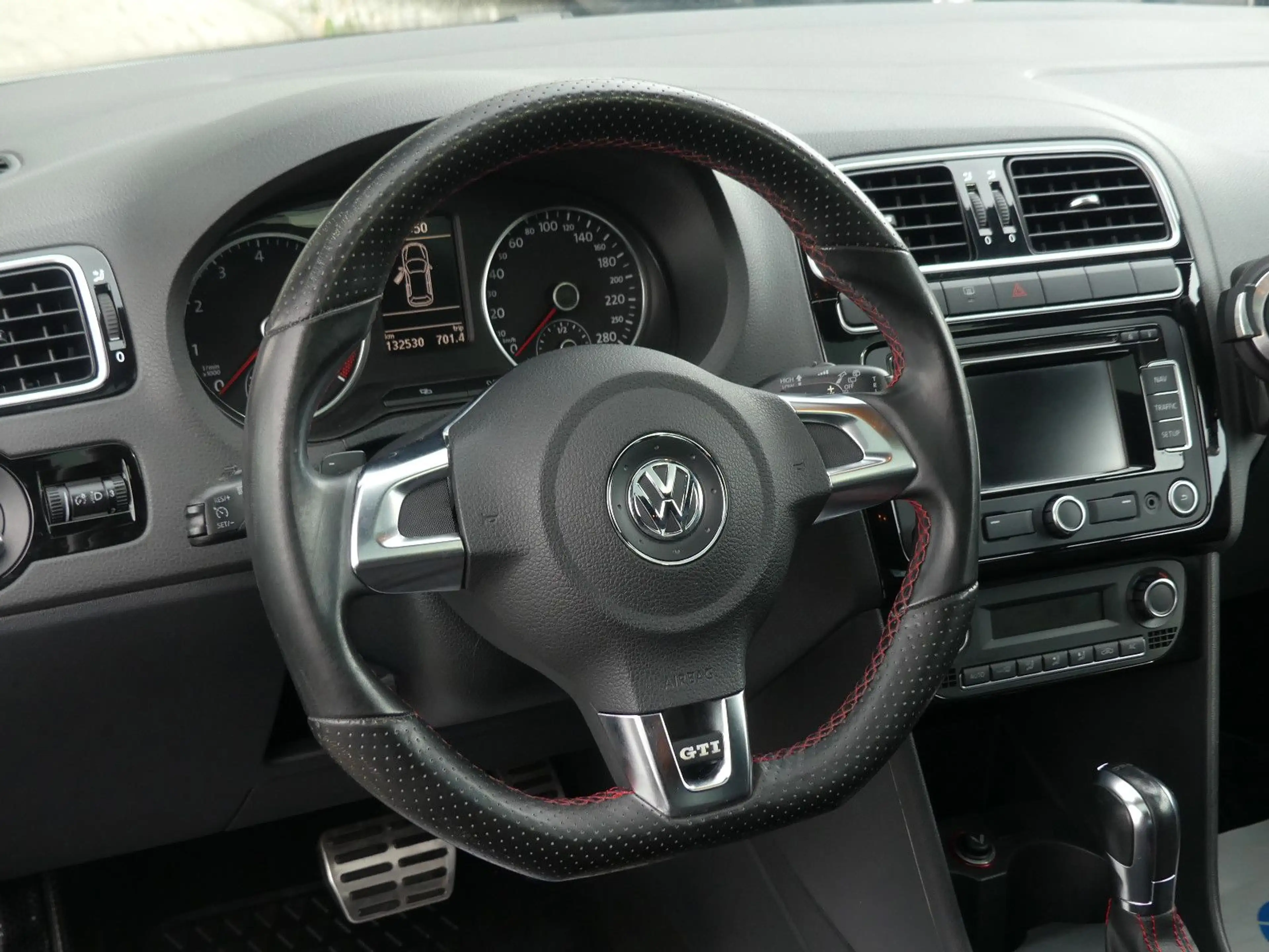 Volkswagen Polo V GTI Automatik Navi Touch Panorama — photo 12