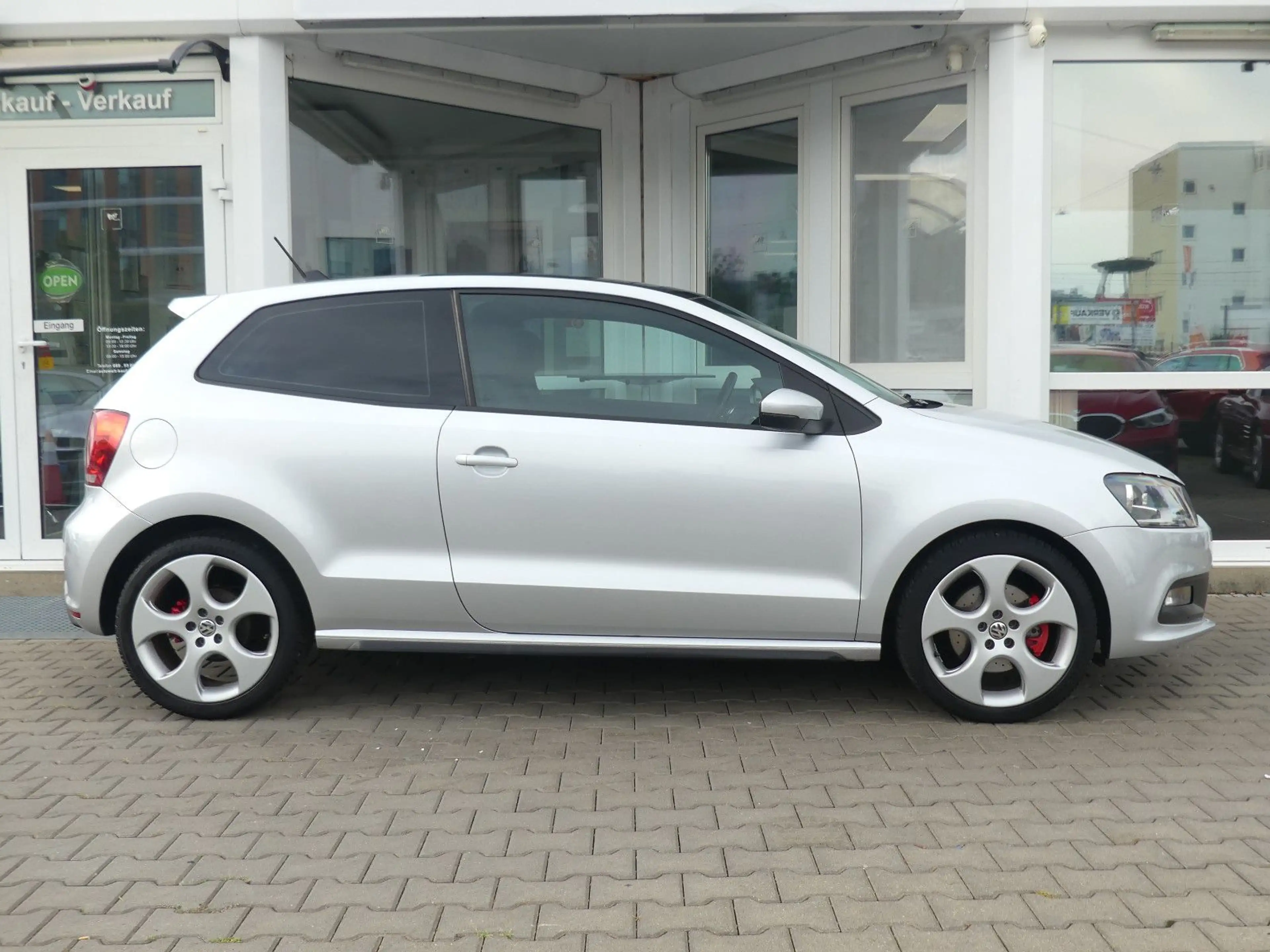 Volkswagen Polo V GTI Automatik Navi Touch Panorama — photo 4