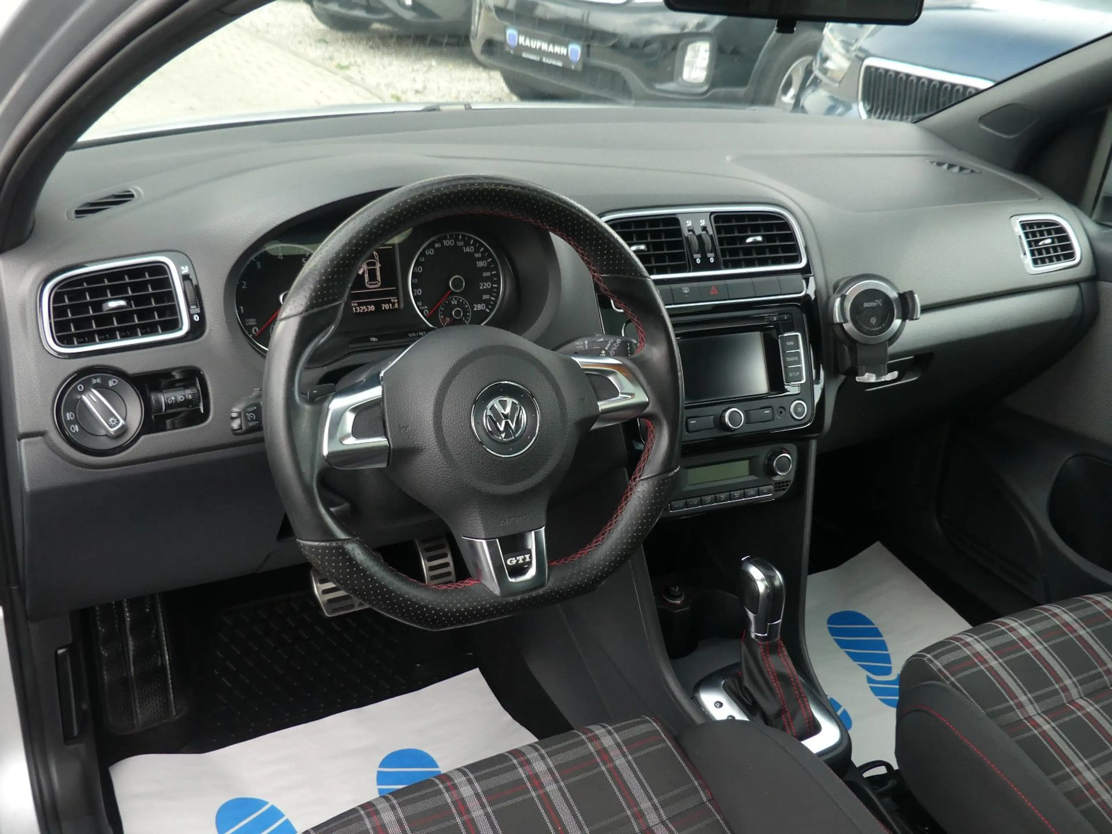 Volkswagen Polo V GTI Automatik Navi Touch Panorama — photo 11