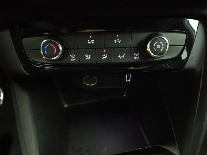 Opel Corsa 2023, foto 13